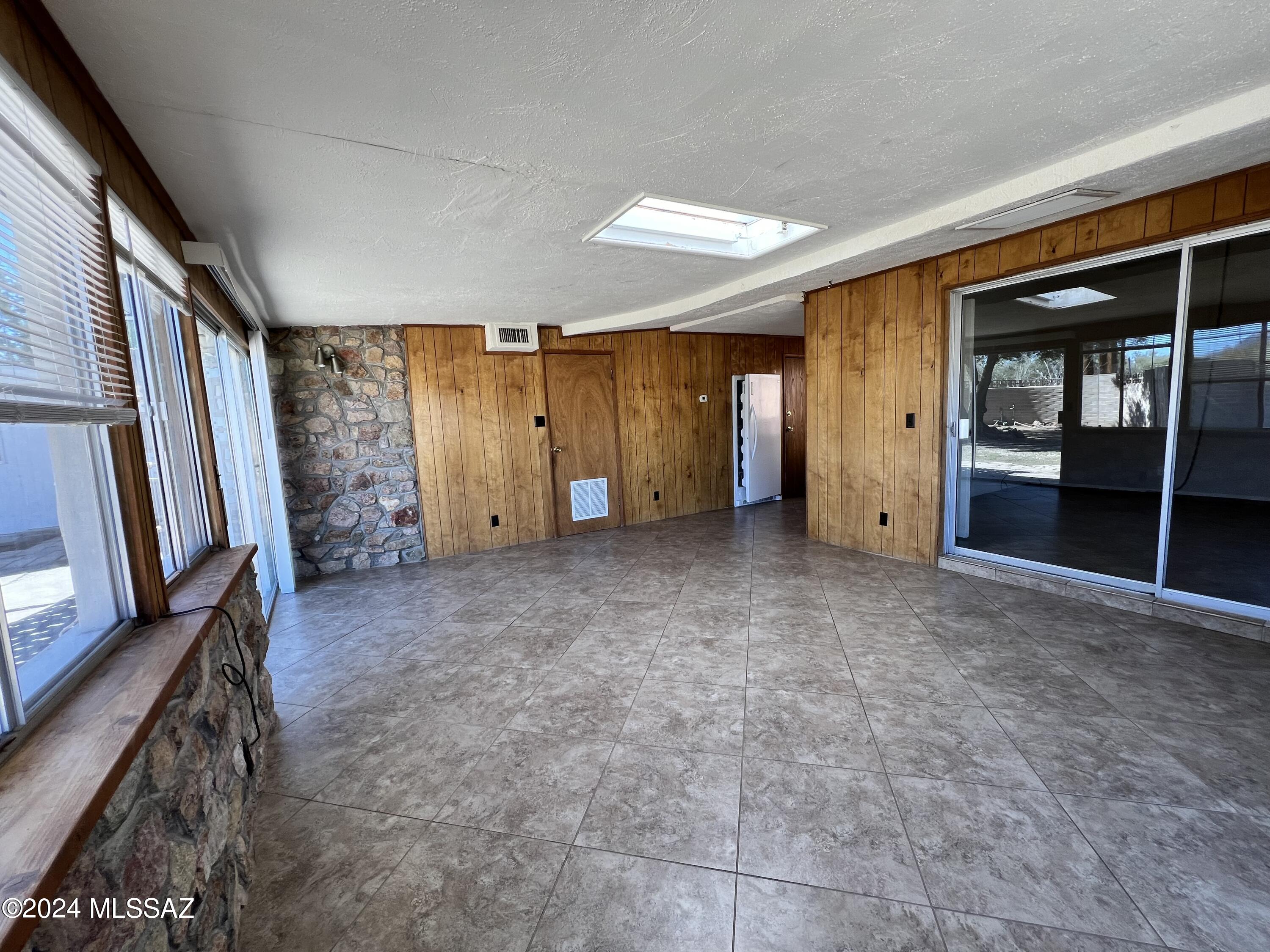Sunset Manor(1-92) - Residential