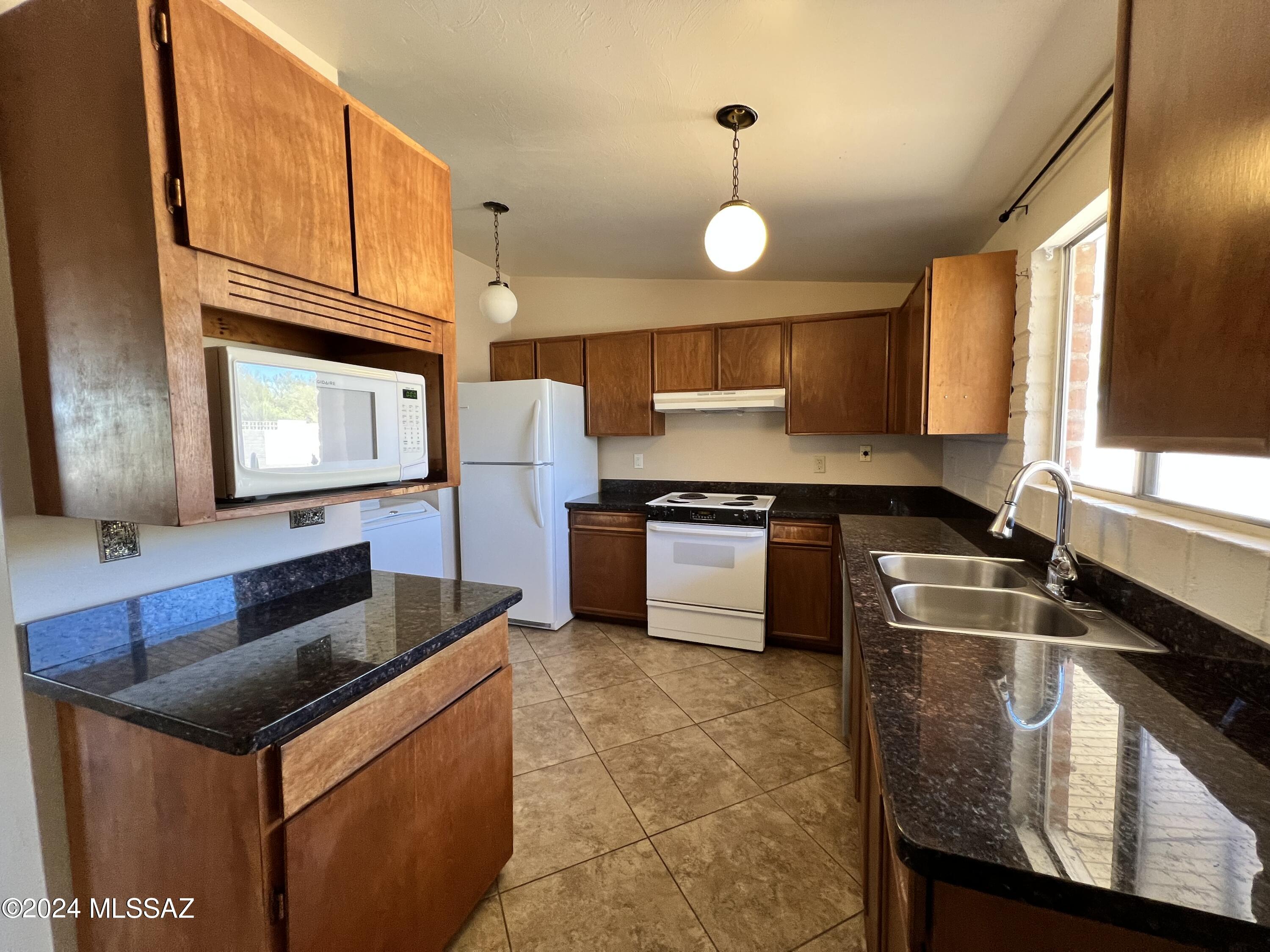 Sunset Manor(1-92) - Residential