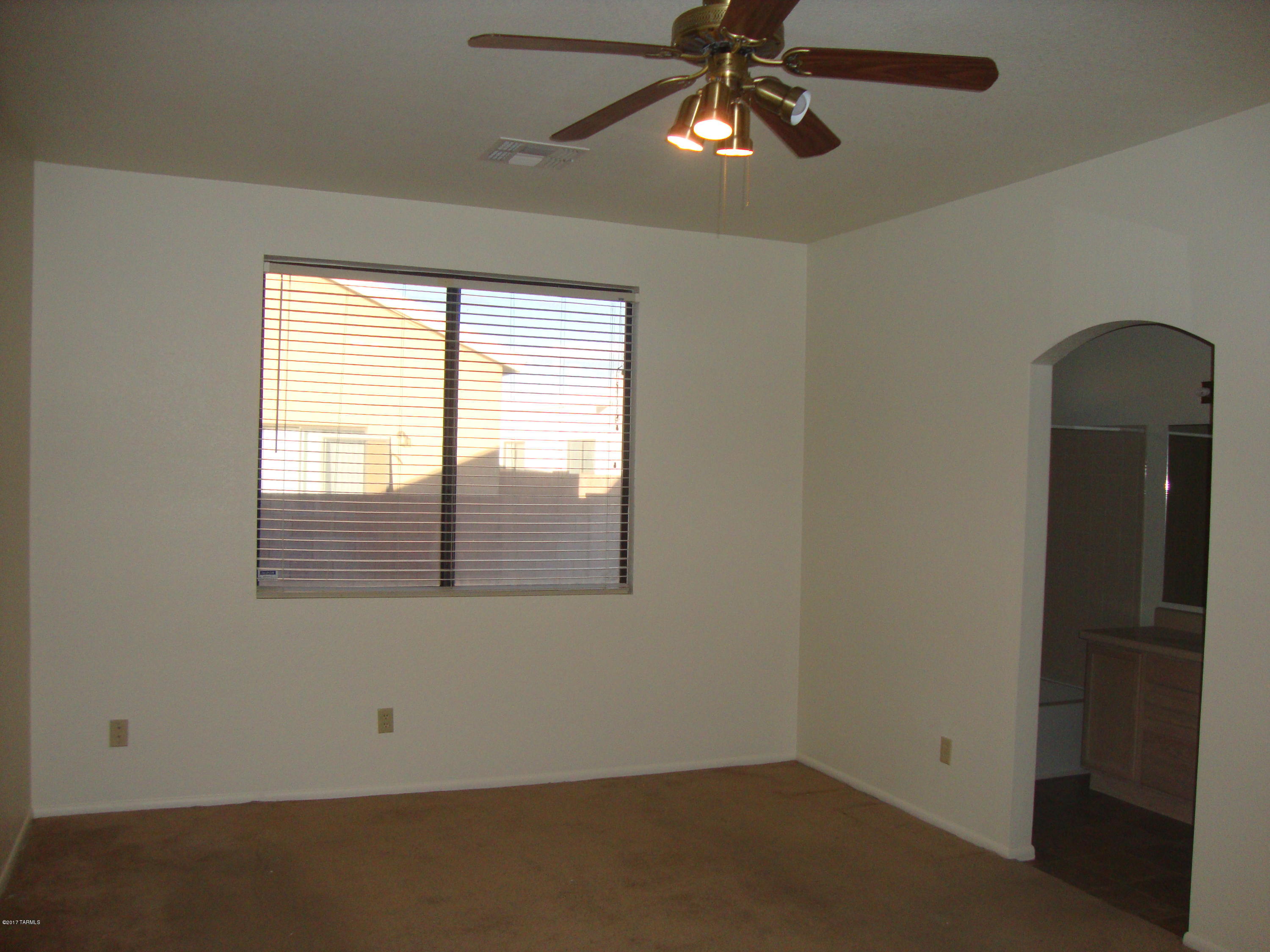 Hacienda Del Oro (1-78) - Residential Lease