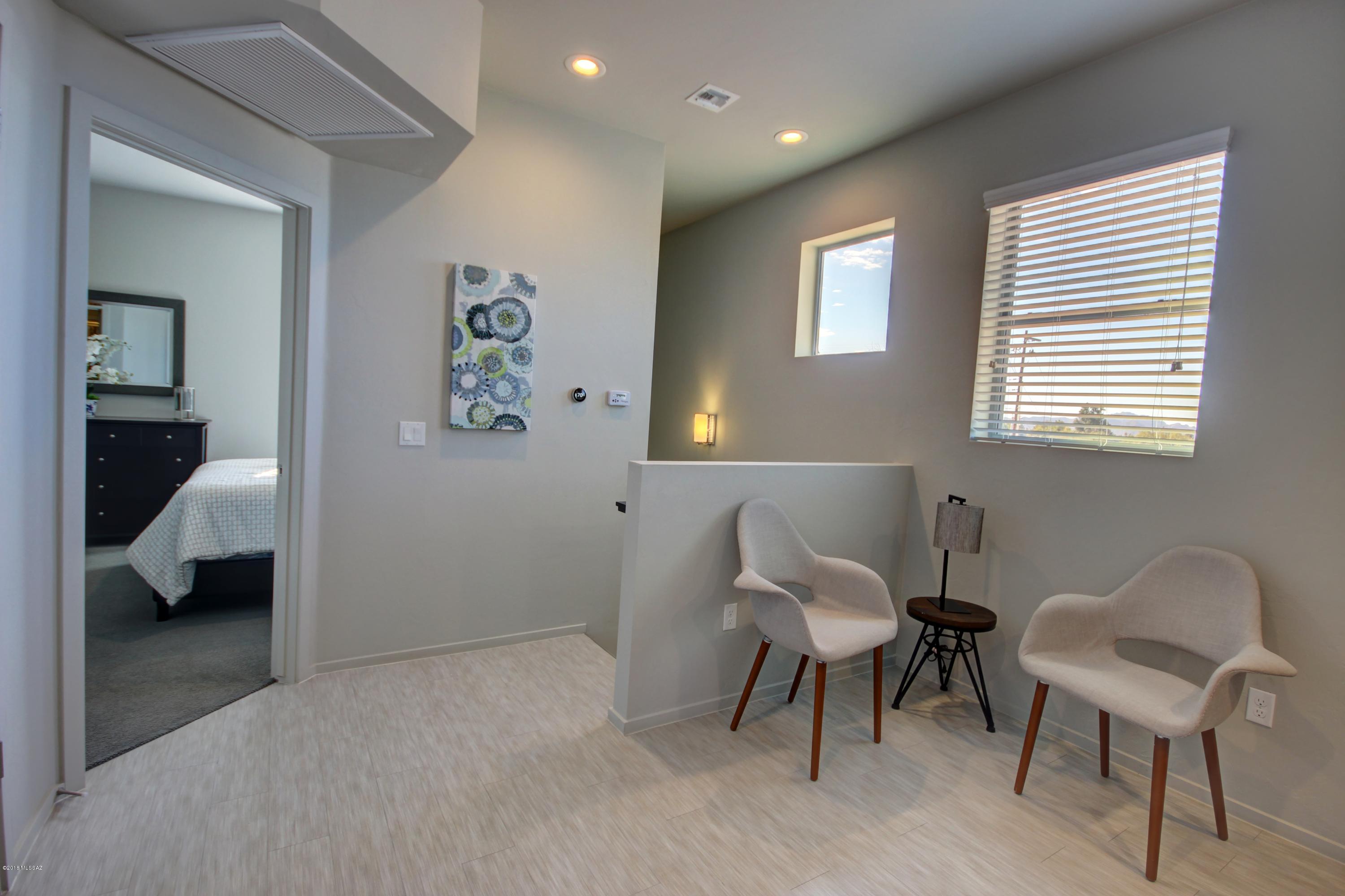 Camino Modern SQ20180120608 - Residential