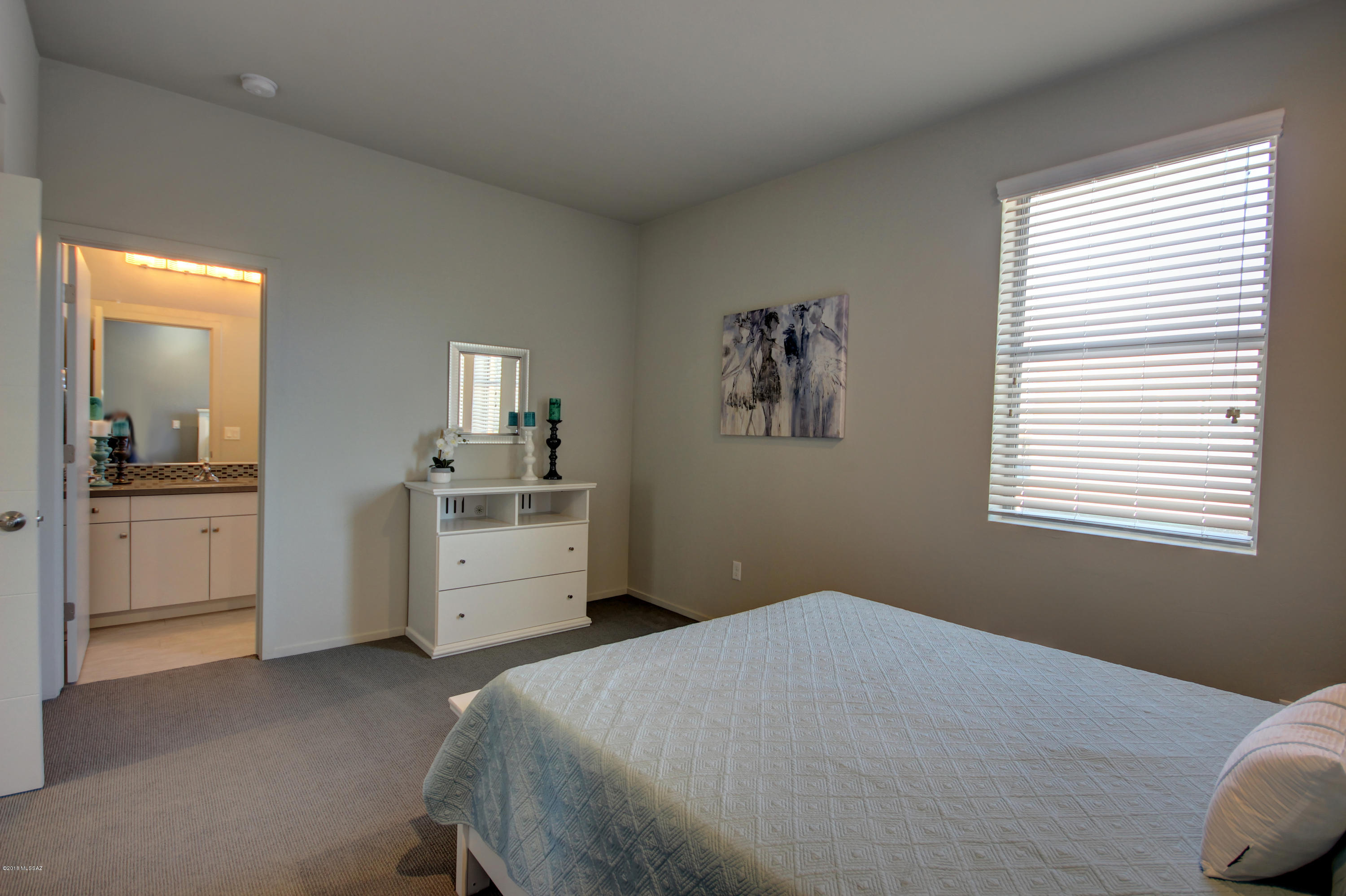 Camino Modern SQ20180120608 - Residential
