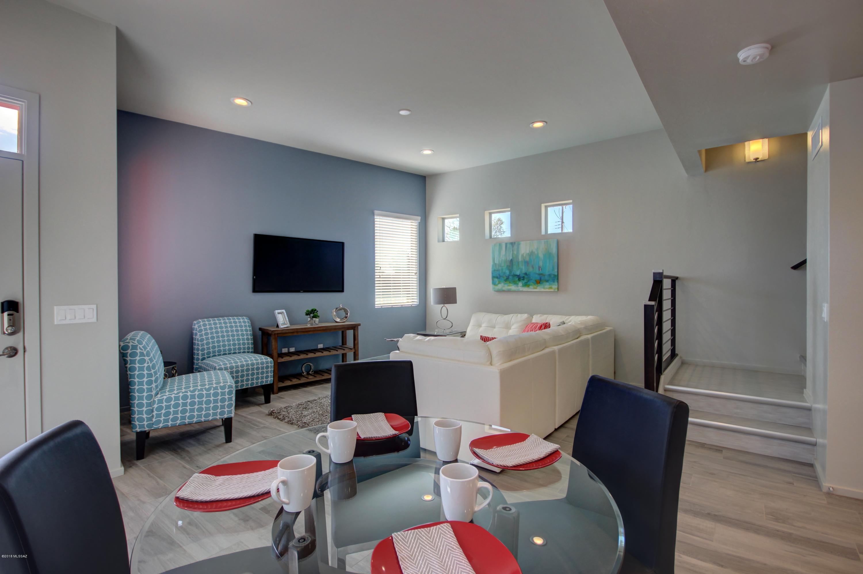 Camino Modern SQ20180120608 - Residential
