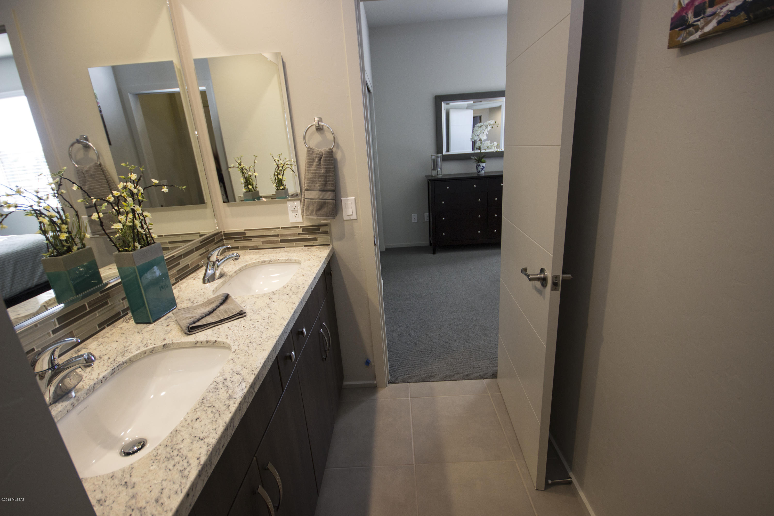 Camino Modern SQ20180120608 - Residential