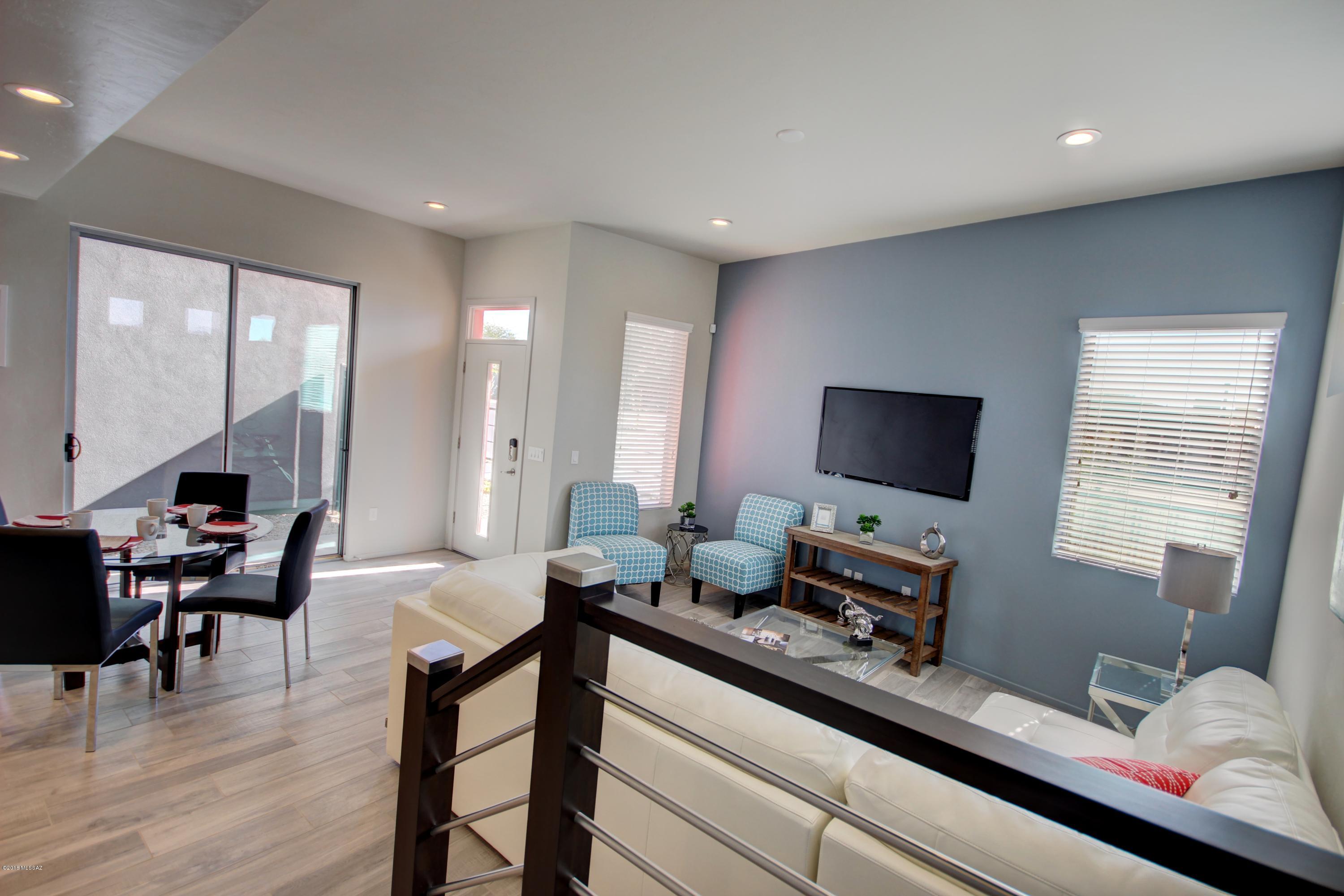 Camino Modern SQ20180120608 - Residential