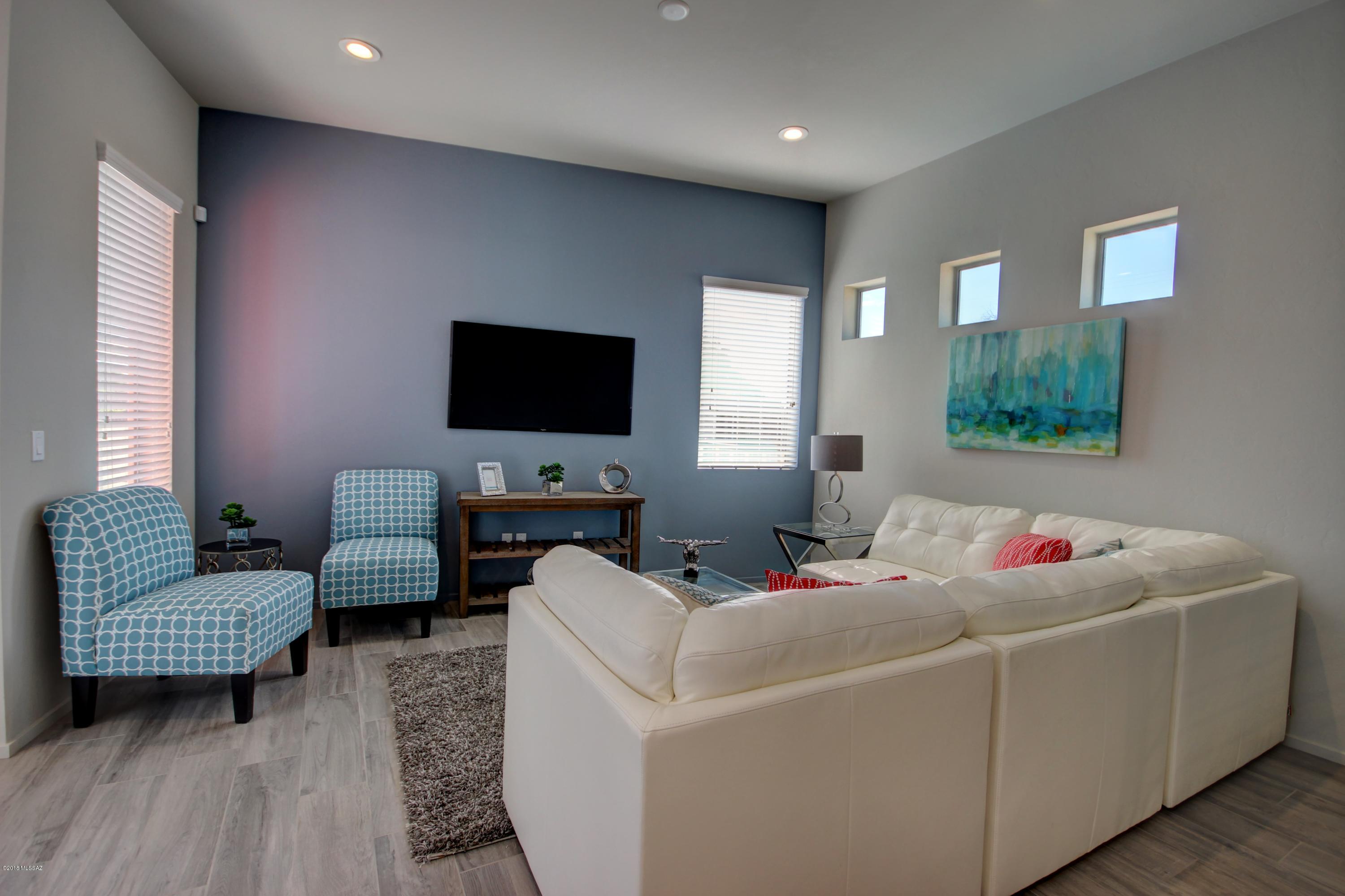 Camino Modern SQ20180120608 - Residential