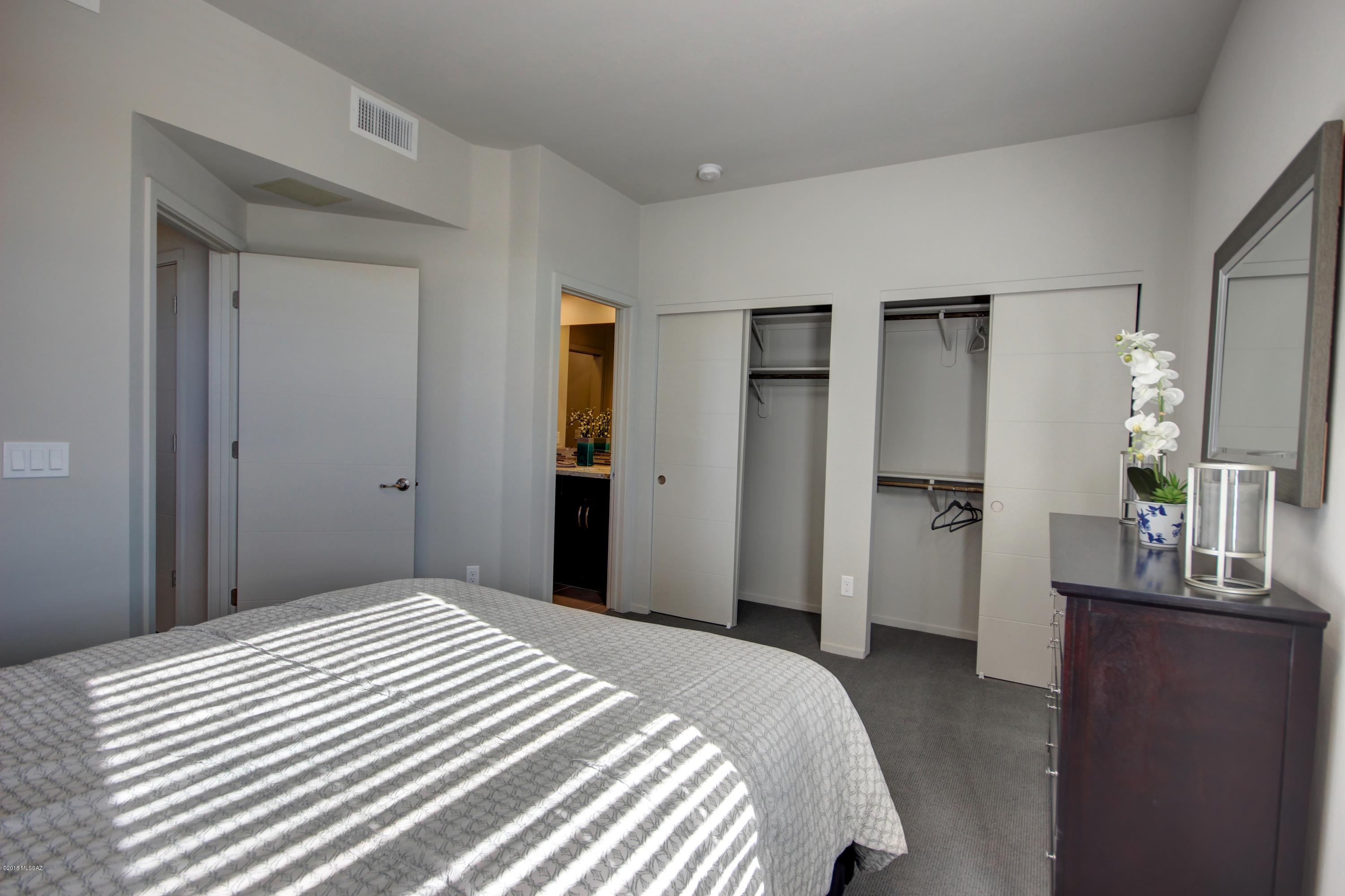 Camino Modern SQ20180120608 - Residential