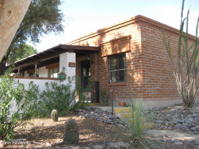 Very neat and clean two bedroom villa with all tile floors. Updated kitchen and bath
 and being sold furnished by separate bill of sale. Unit sits up high with some mountain views and very private front patio.Just steps away from the laundry out back. Designated parking spot is on Pena.