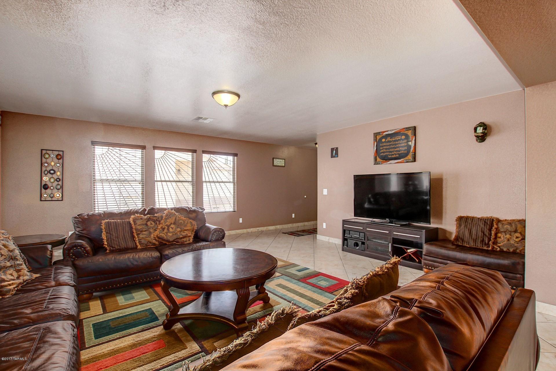 Pantano Heights (1-123) - Residential