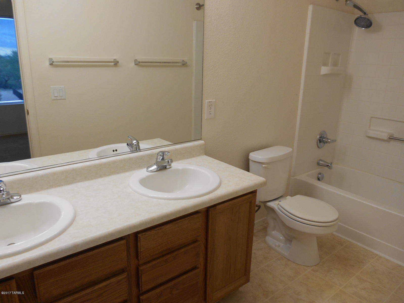Tierra Vista Phase I (99-285,299-309,372-383) - Residential Lease