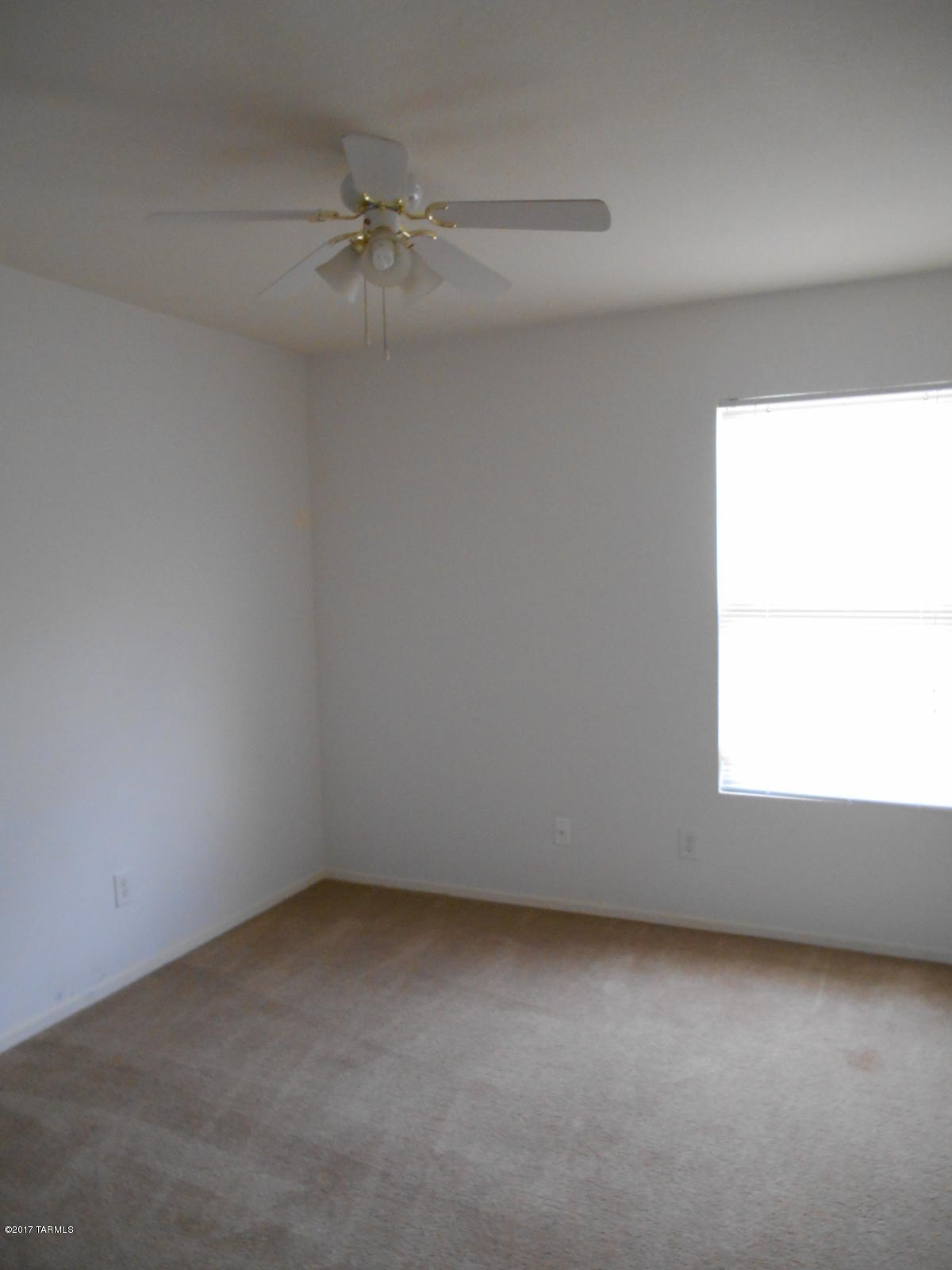Tierra Vista Phase I (99-285,299-309,372-383) - Residential Lease