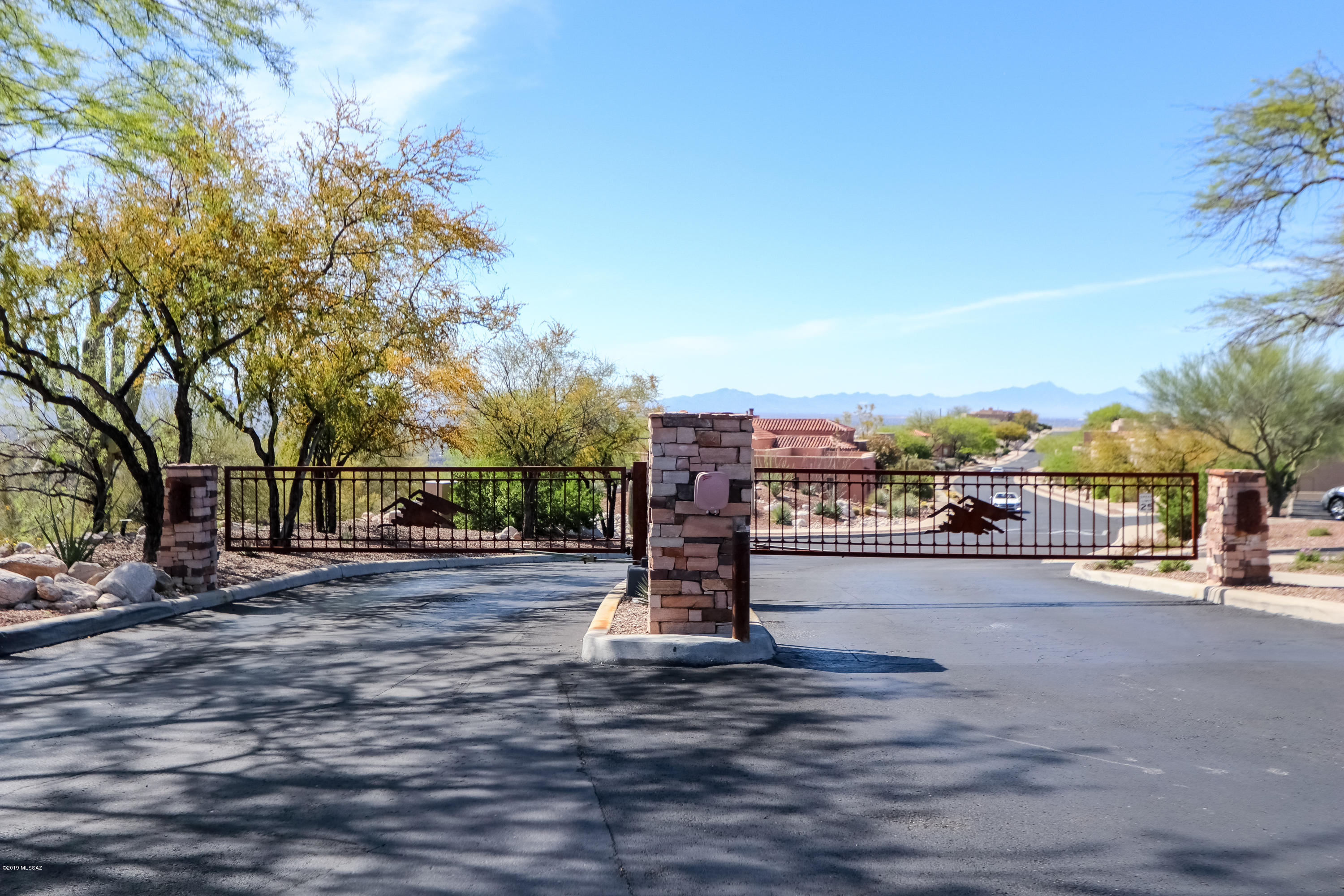 Sabino Mountain (1-290) - Residential