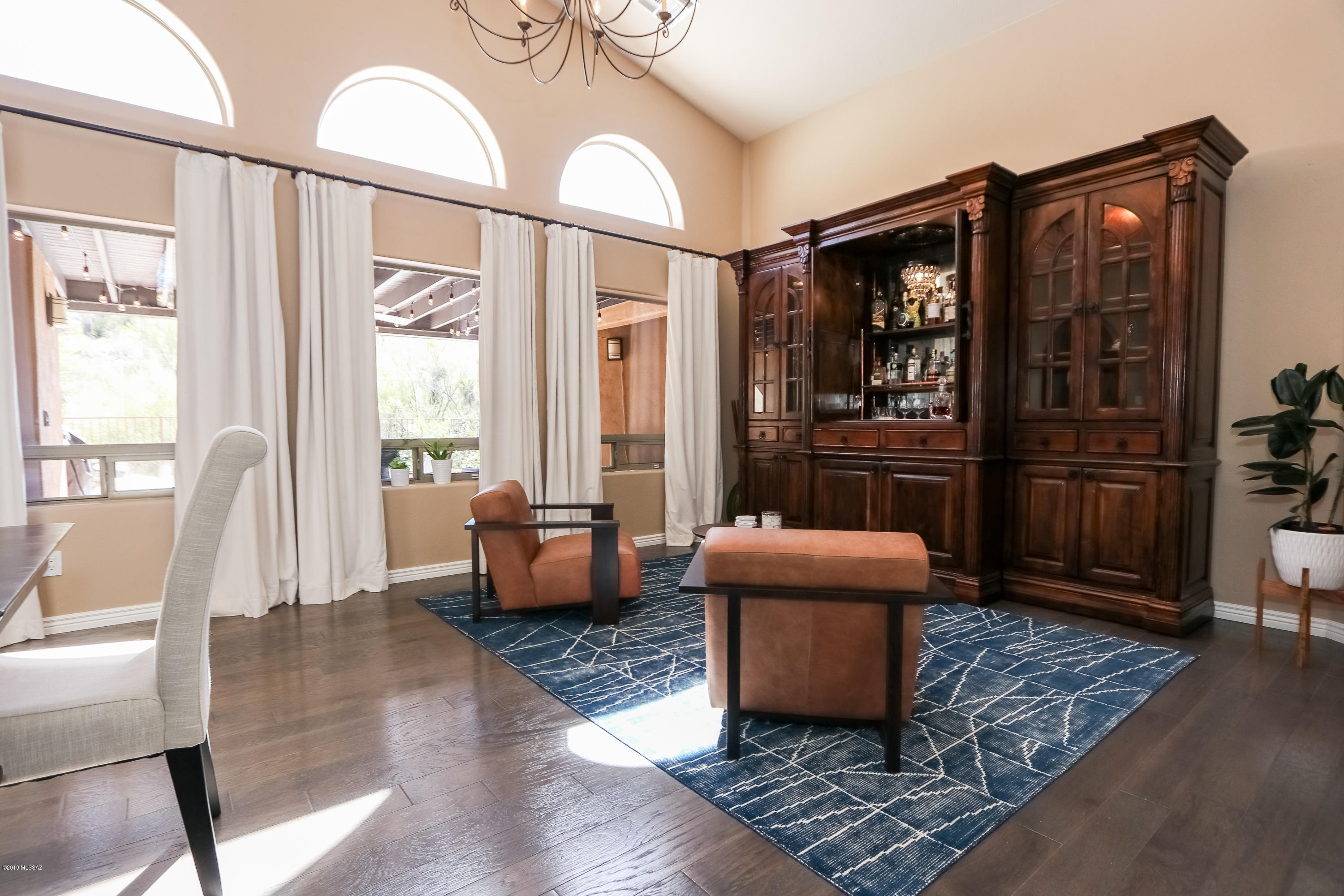 Sabino Mountain (1-290) - Residential