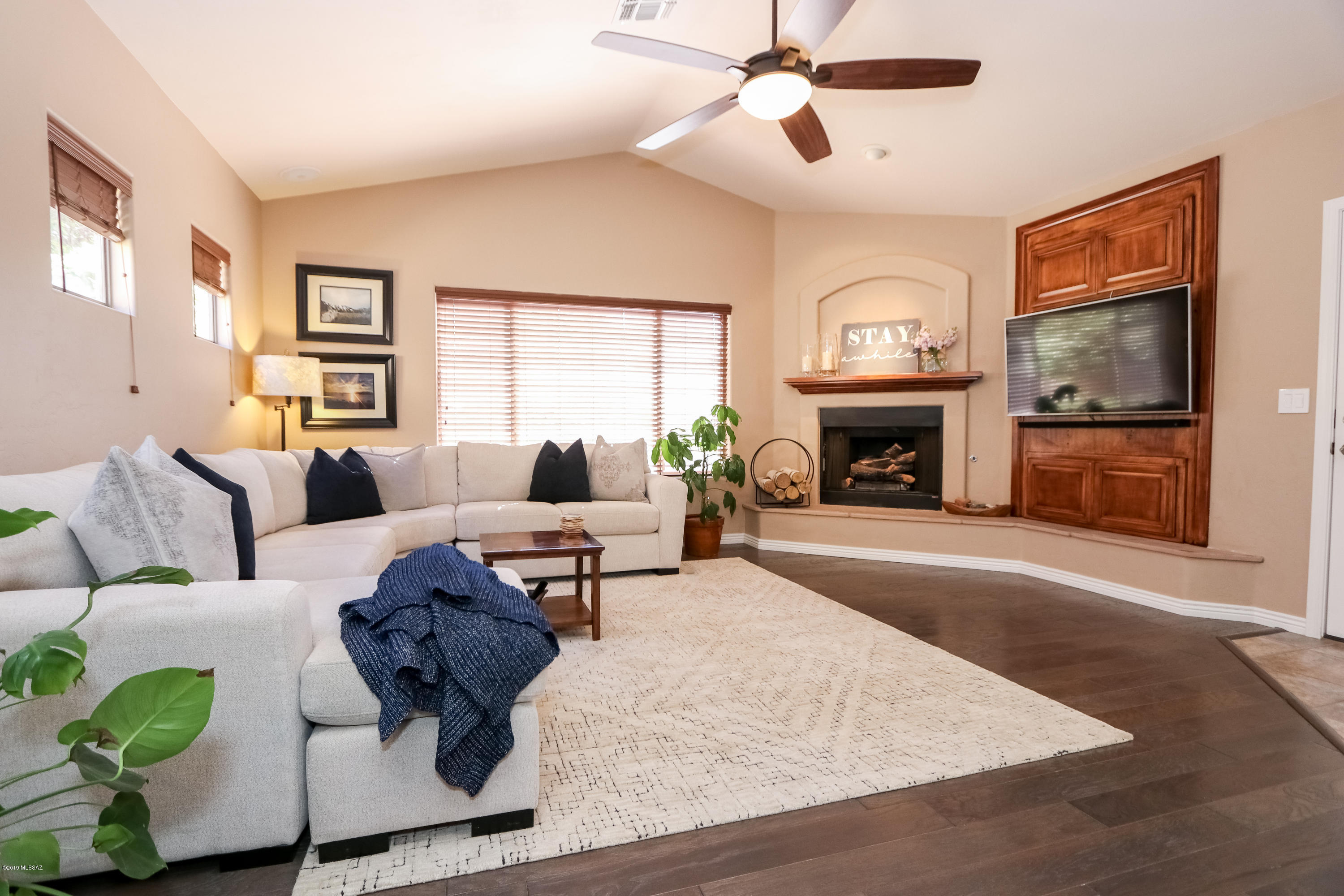 Sabino Mountain (1-290) - Residential