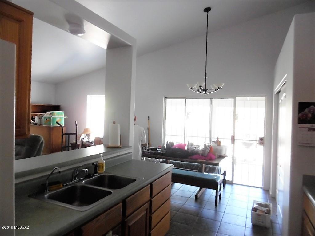 Thornydale Terrace(1-104) - Residential