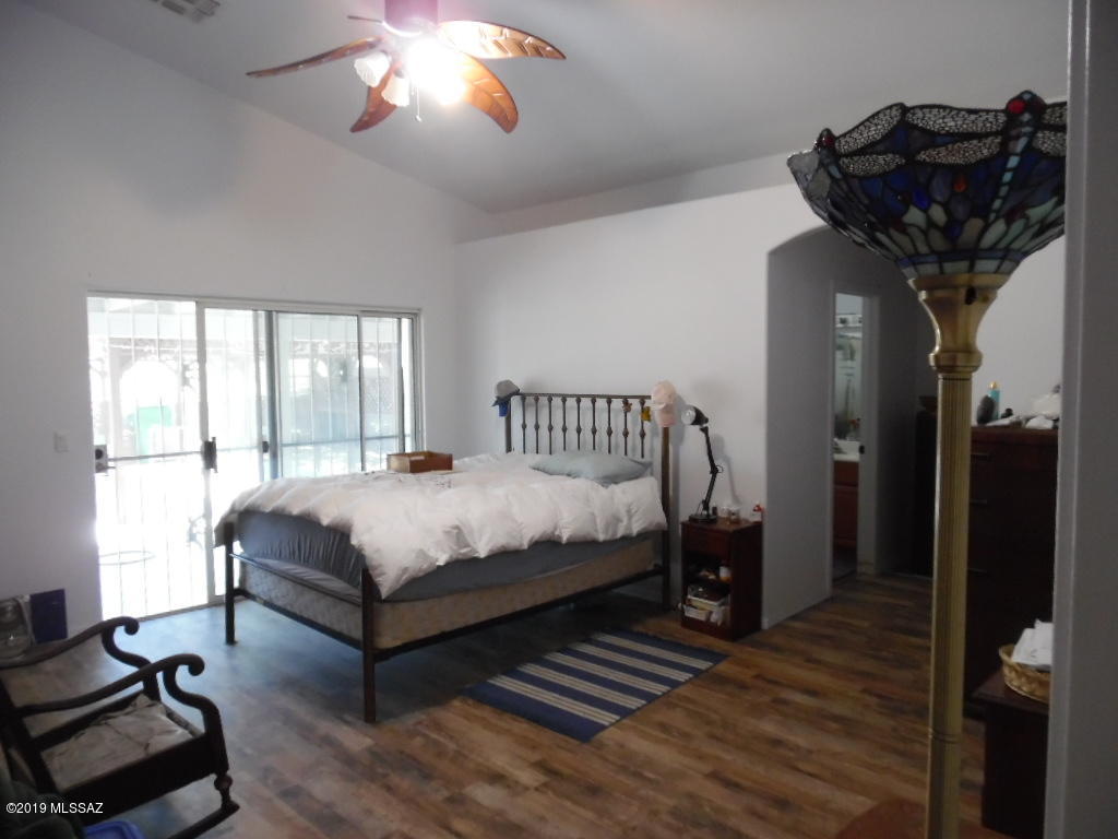 Thornydale Terrace(1-104) - Residential