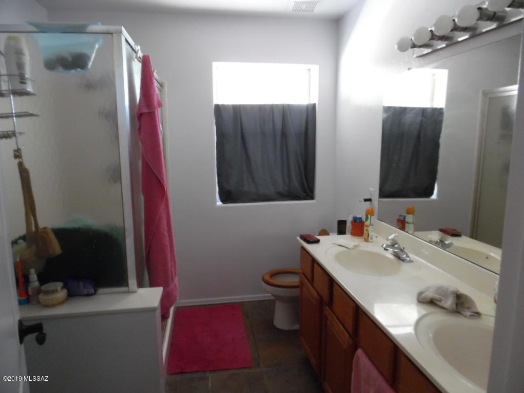 Thornydale Terrace(1-104) - Residential