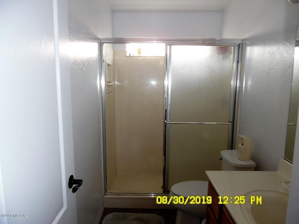 Thornydale Terrace(1-104) - Residential