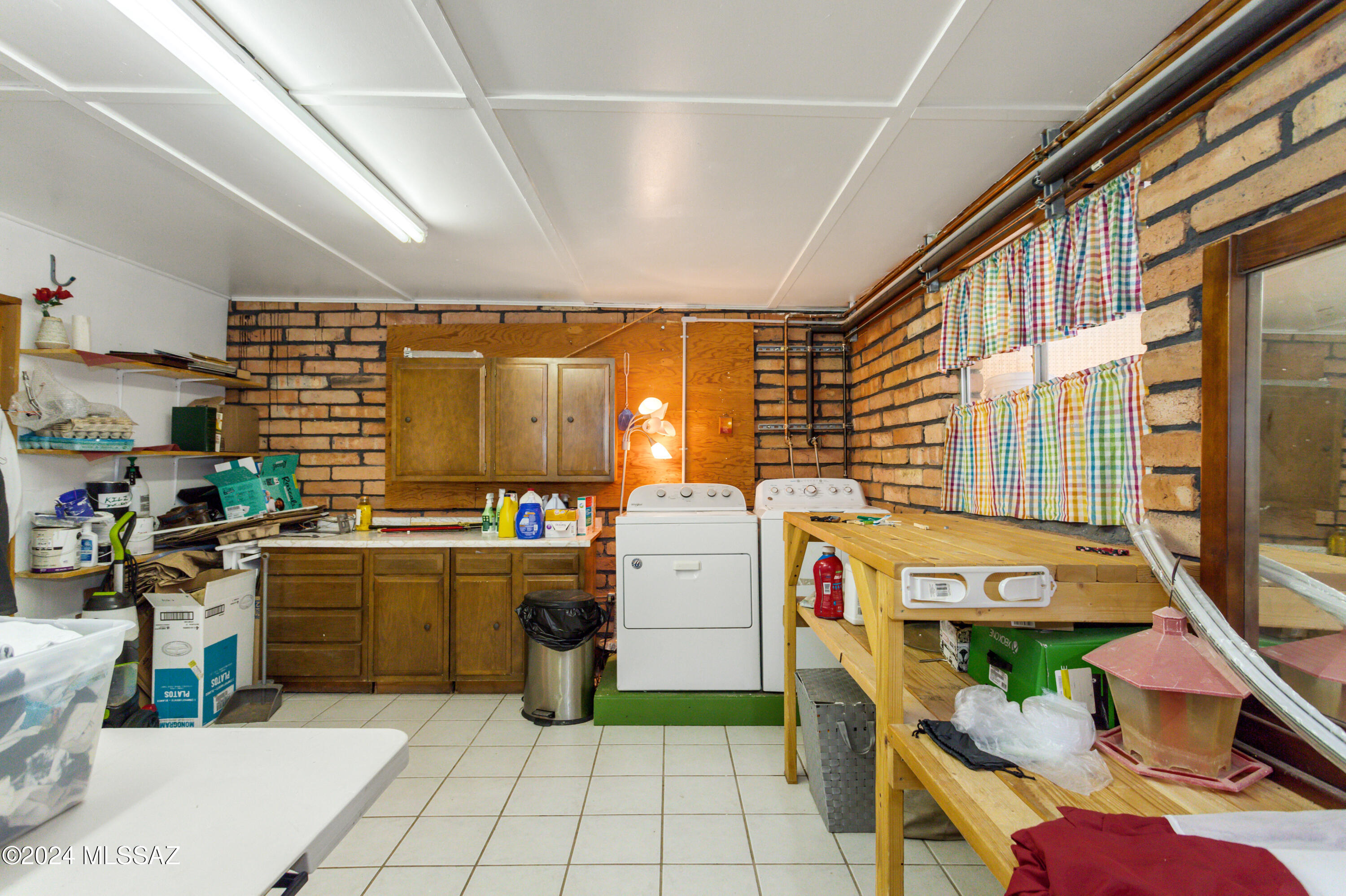 J - Six Ranchettes Unit NO. 7 (205-221, 237-423) - Residential