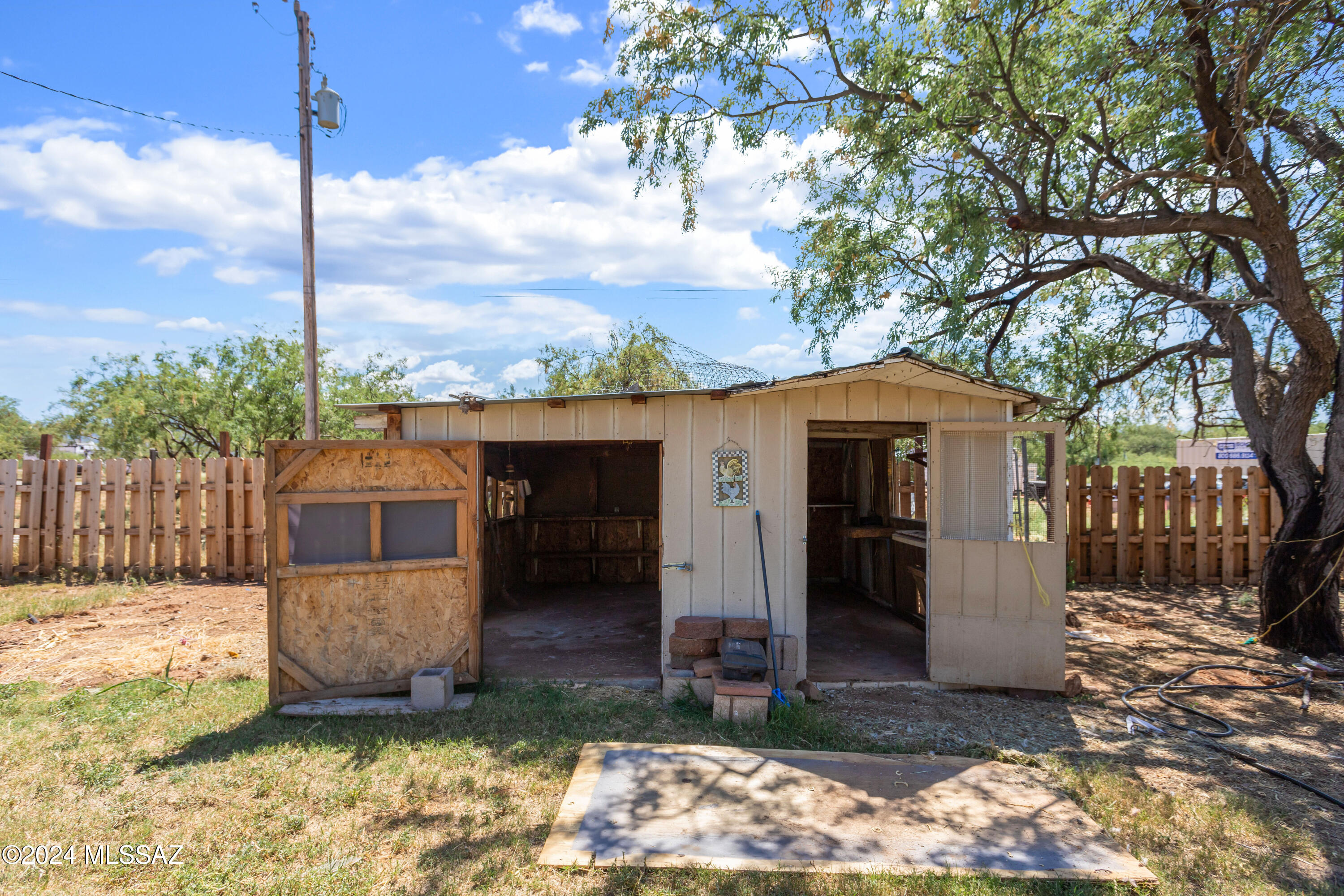 J - Six Ranchettes Unit NO. 7 (205-221, 237-423) - Residential