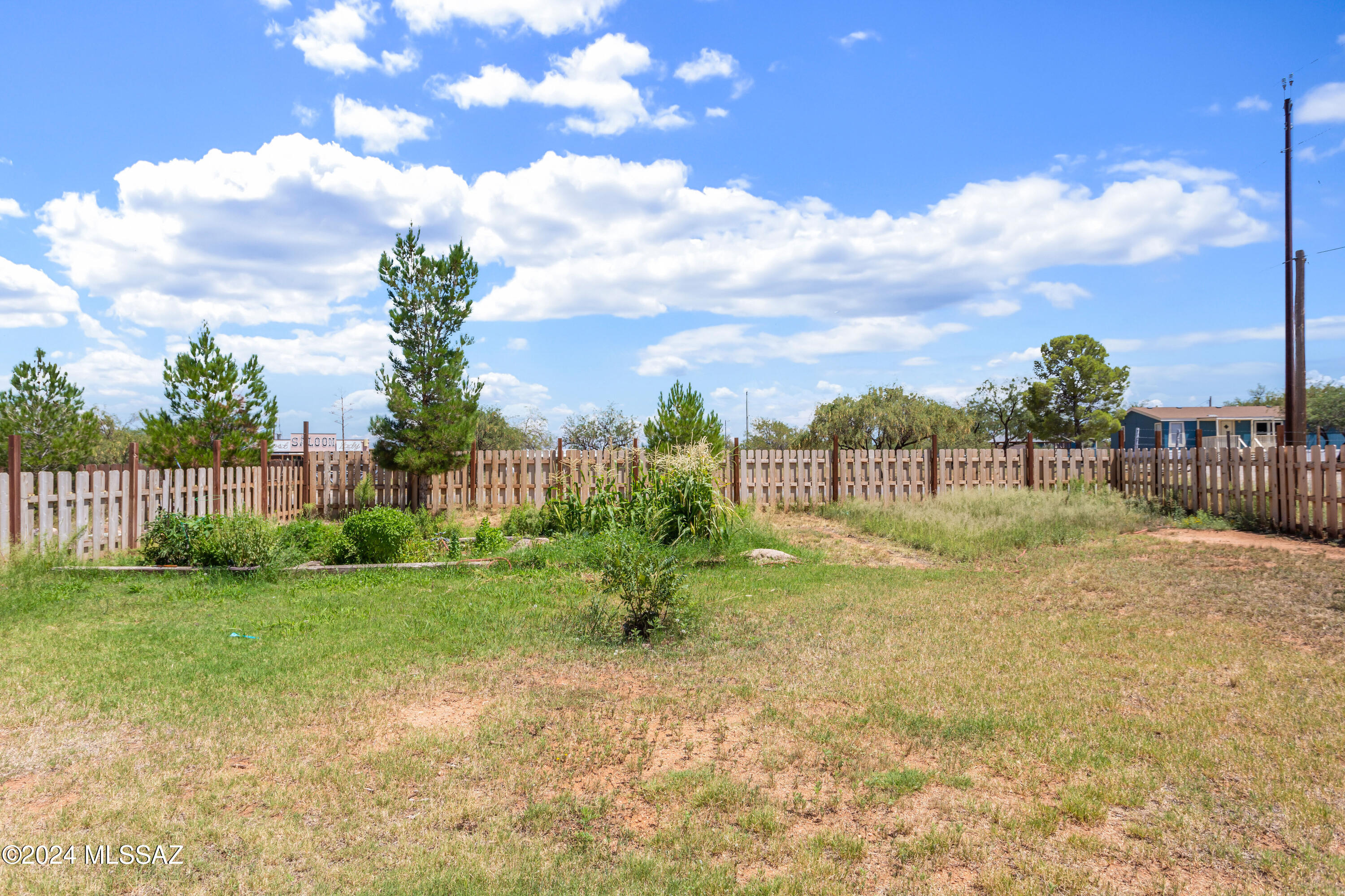 J - Six Ranchettes Unit NO. 7 (205-221, 237-423) - Residential