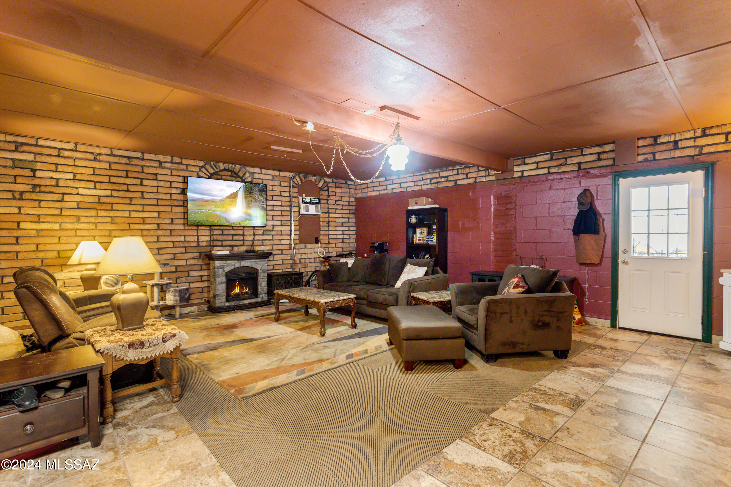 J - Six Ranchettes Unit NO. 7 (205-221, 237-423) - Residential
