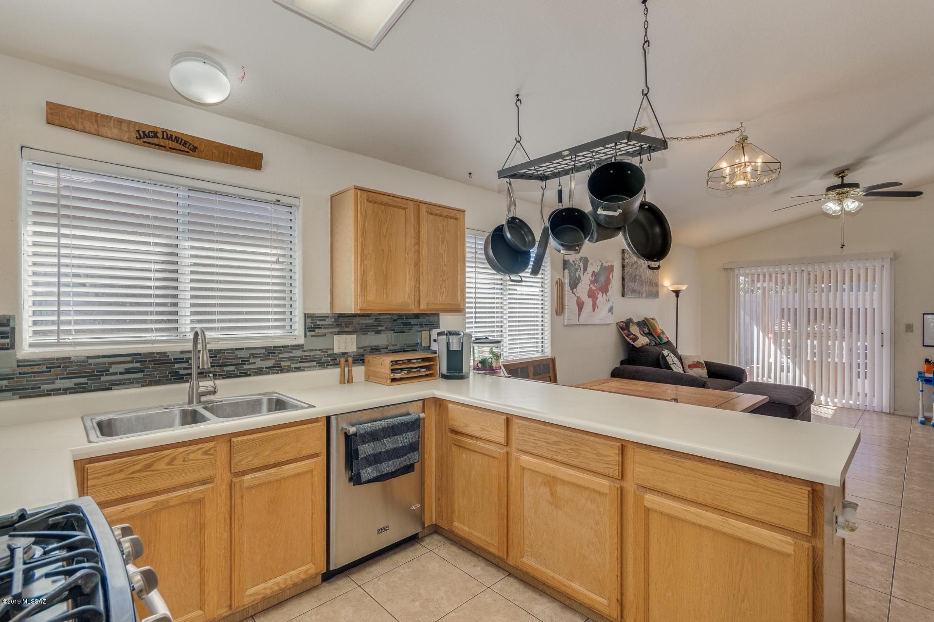Elliott Homes At Rita Ranch (1-521) - Residential