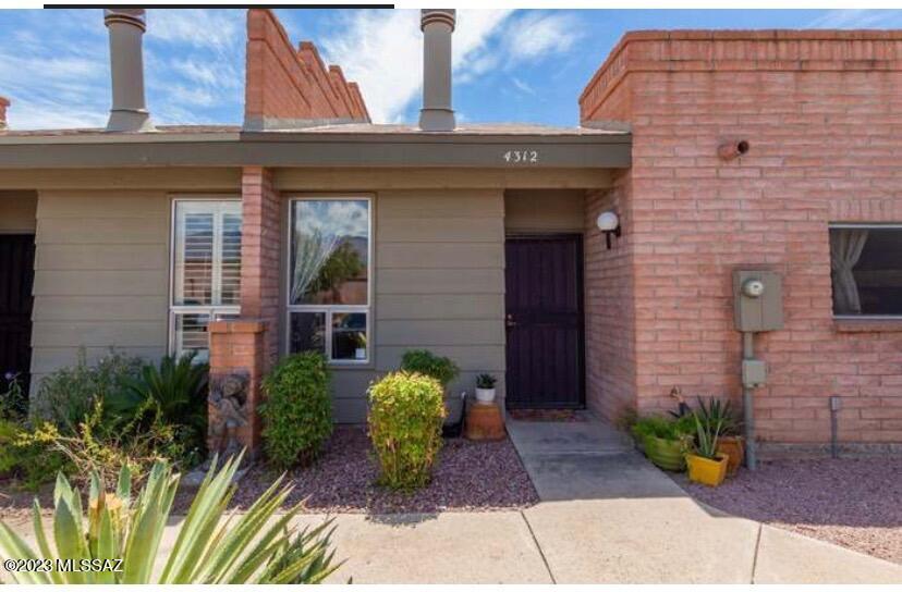 McCormick PlaceTwnhms Blk III (1-71) - Residential
