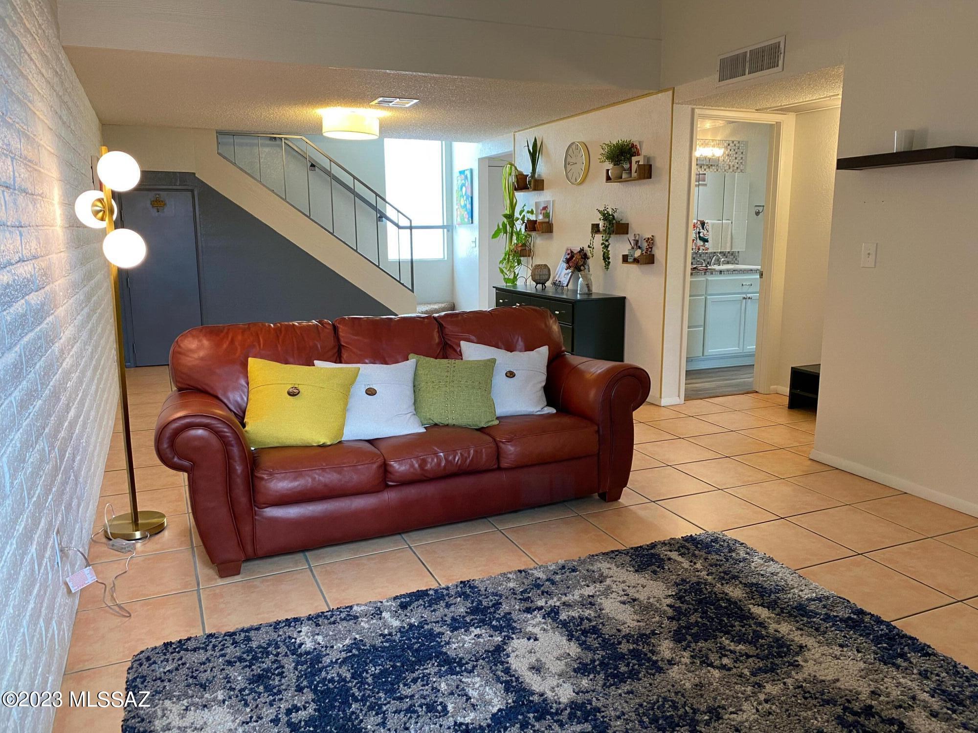 McCormick PlaceTwnhms Blk III (1-71) - Residential