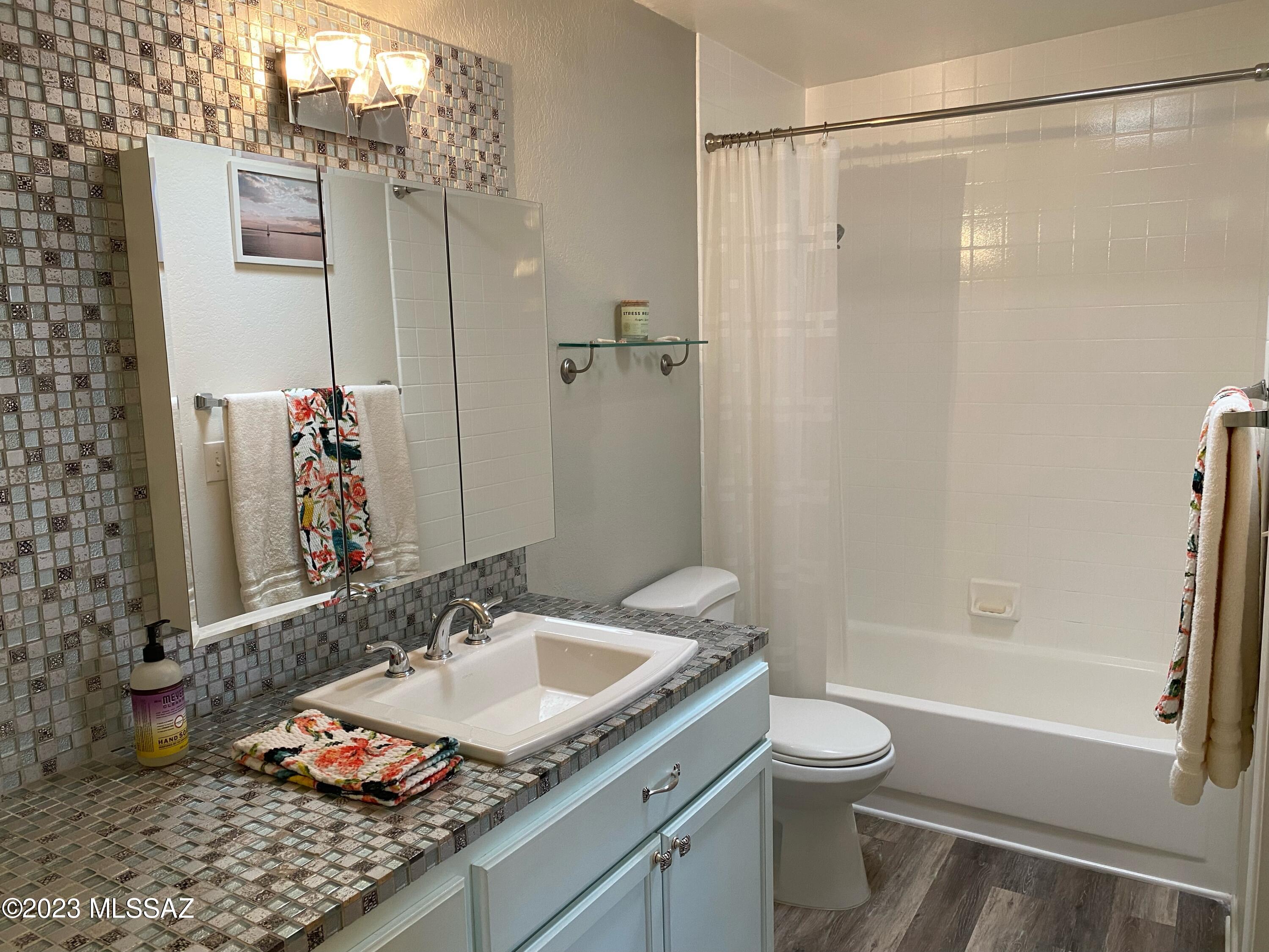 McCormick PlaceTwnhms Blk III (1-71) - Residential
