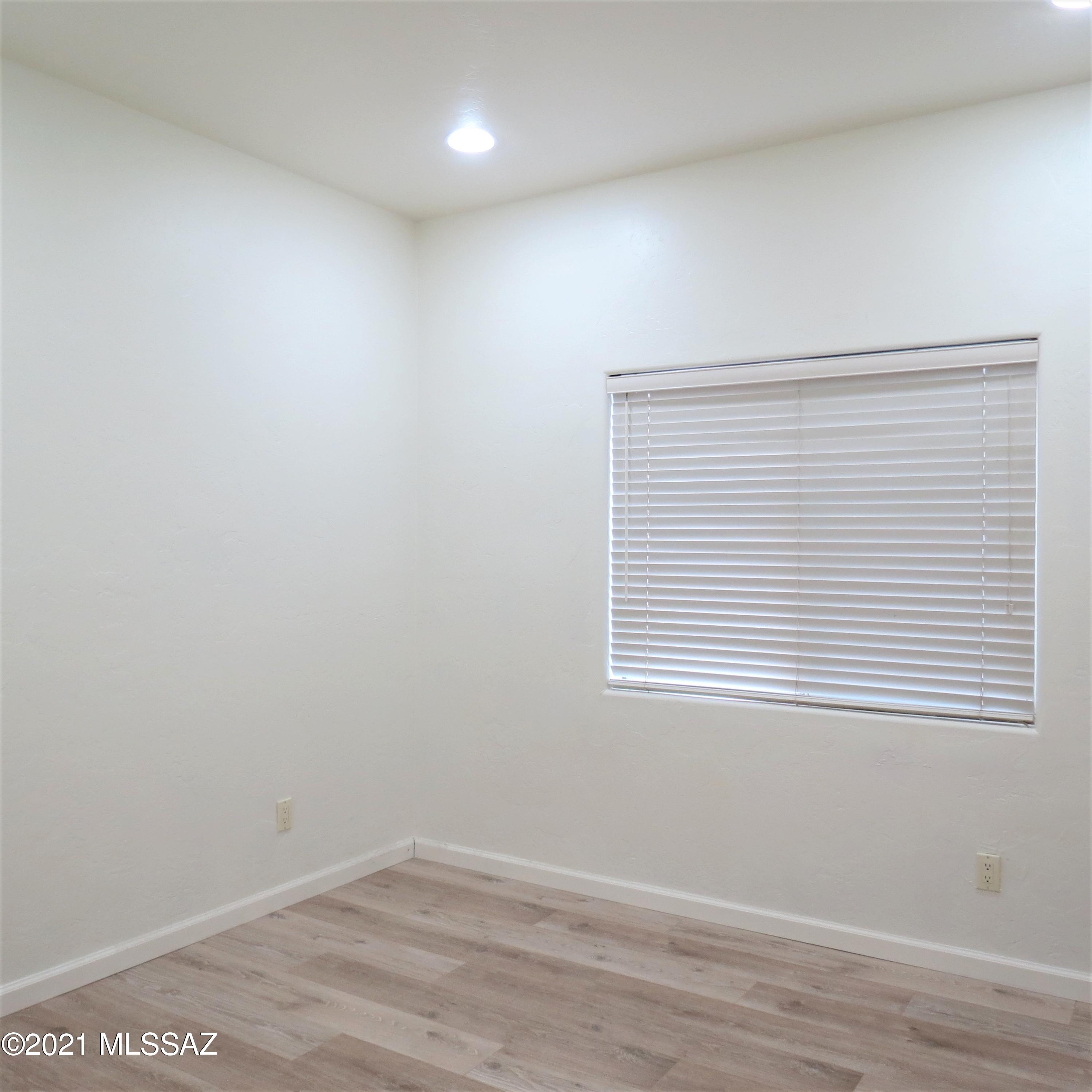 Shadow View Estates (1-85) - Residential Lease