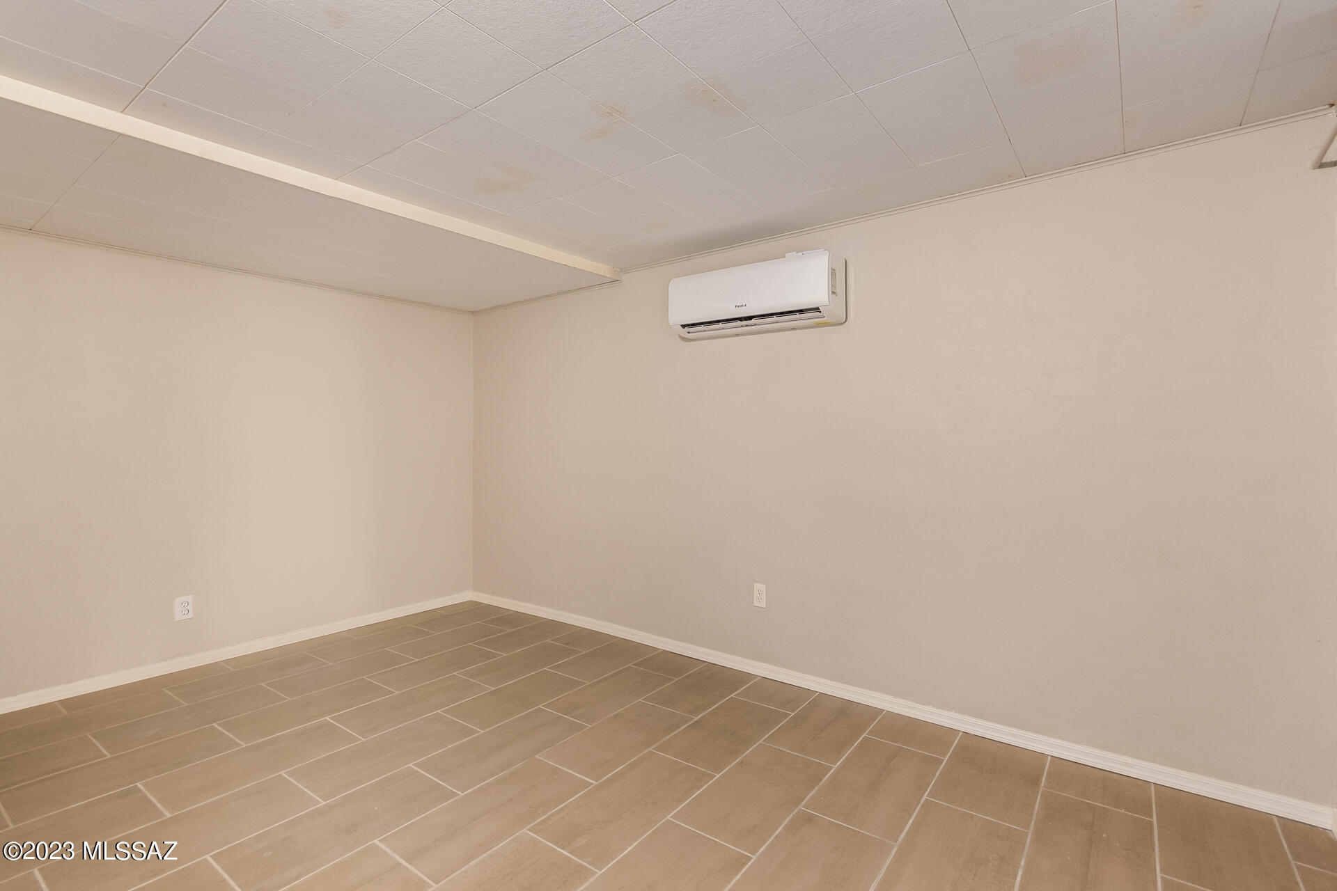 Rolling Hills NO. 2 - Residential Lease