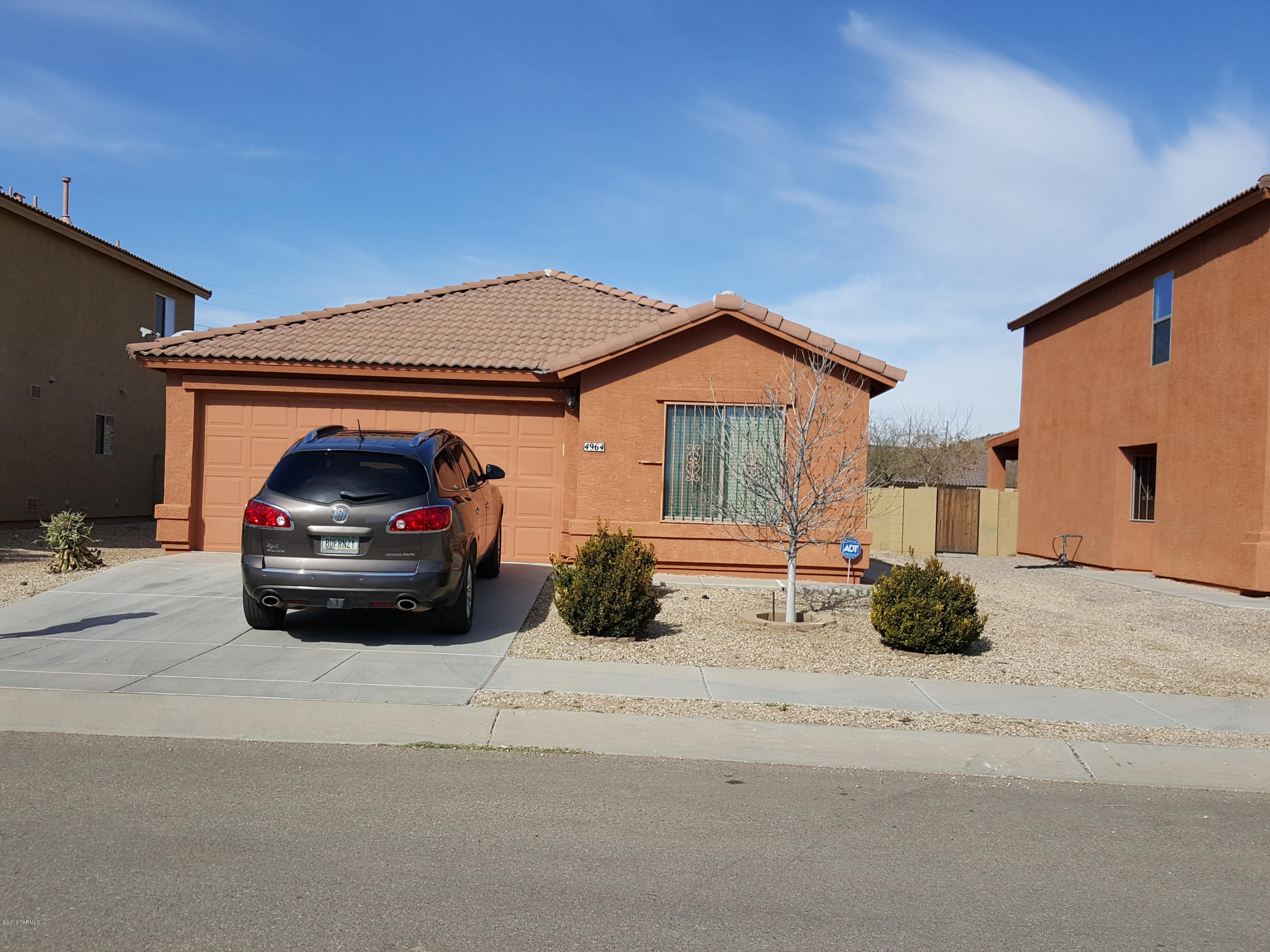 Adorable home in location close to everything. Nice open floor plan, with an eat in kitchen, and an additional den.