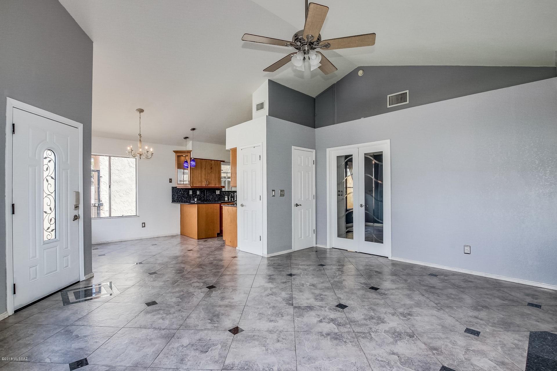 Saddlewood Villas (1-102) - Residential