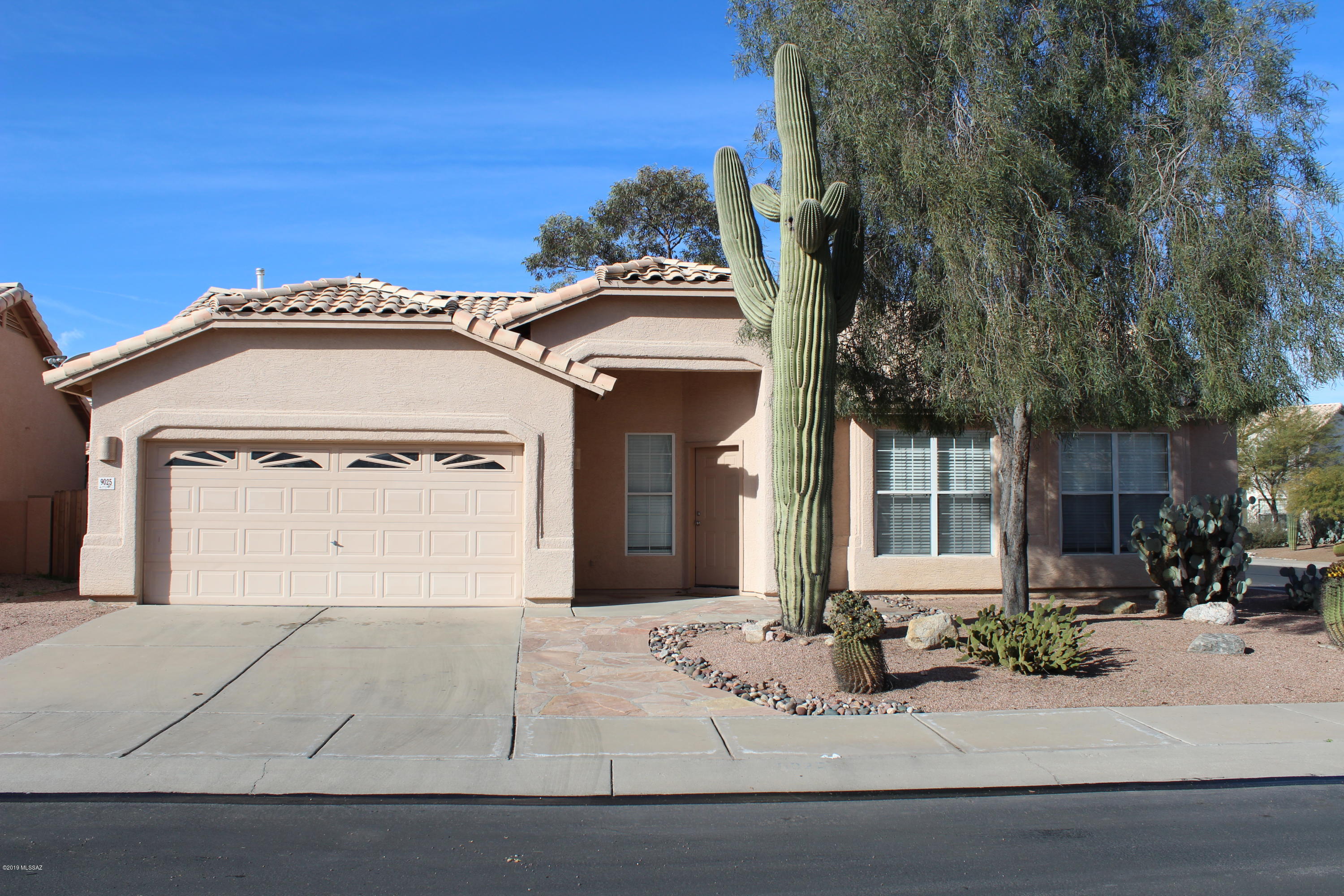 Beautiful Home in Continental Ranch Community. Home has been well cared for and upgraded over the last couple years. New tile, Fresh Paint, Bathrooms and Carpet. Low care property in quiet community. Home is located close to Continental Ranch Community park which features skate park, playground, and multiple athletic fields. Home Close to community pool. Great home for family or investor.