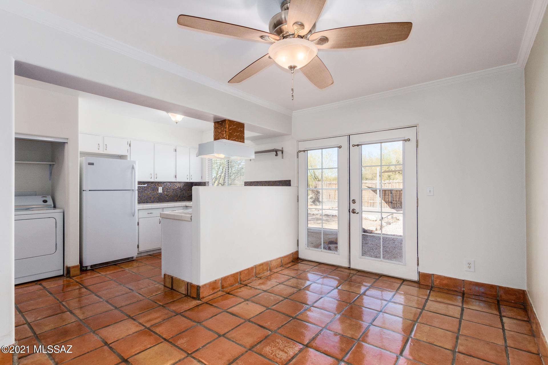 White Fence Farms (1-65) - Residential