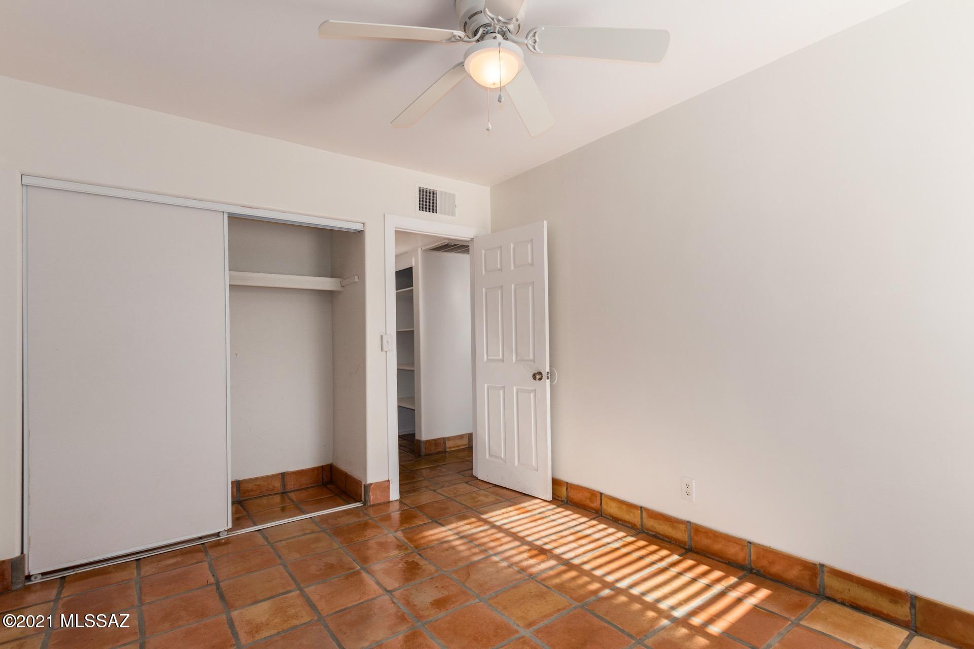 White Fence Farms (1-65) - Residential