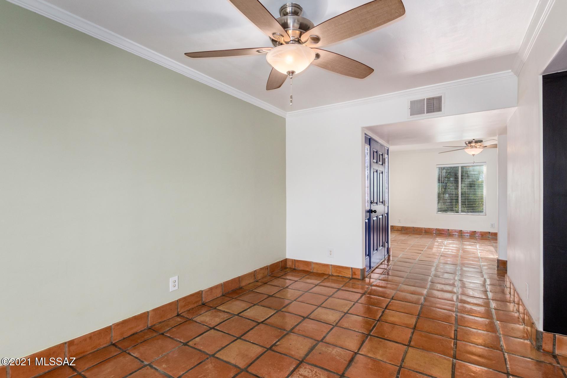 White Fence Farms (1-65) - Residential