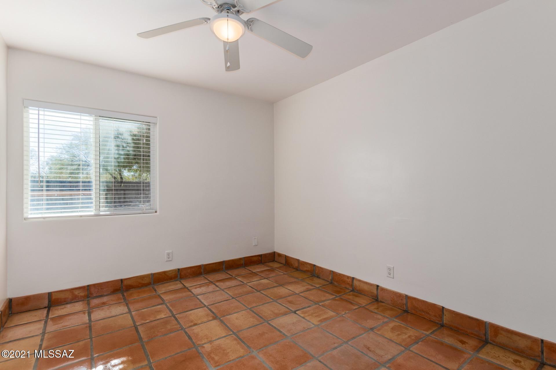 White Fence Farms (1-65) - Residential