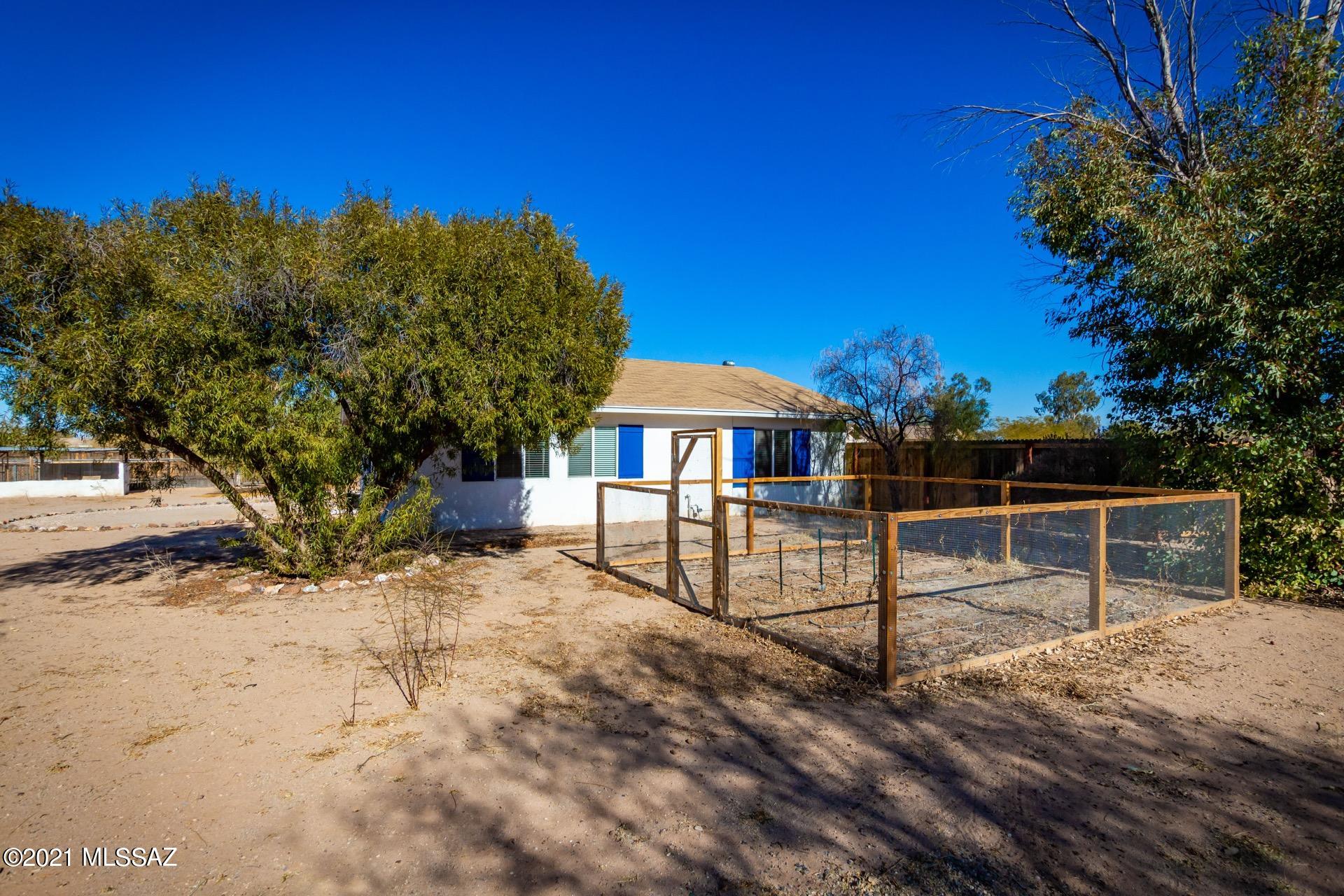 White Fence Farms (1-65) - Residential