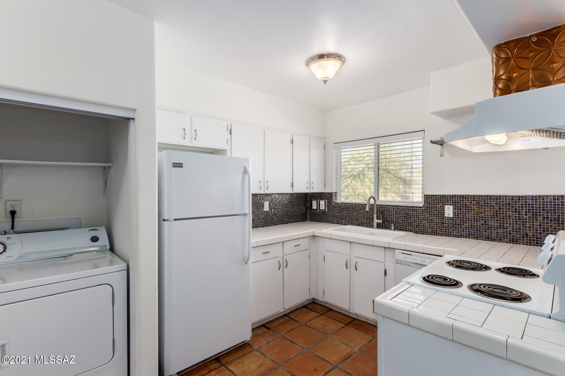 White Fence Farms (1-65) - Residential