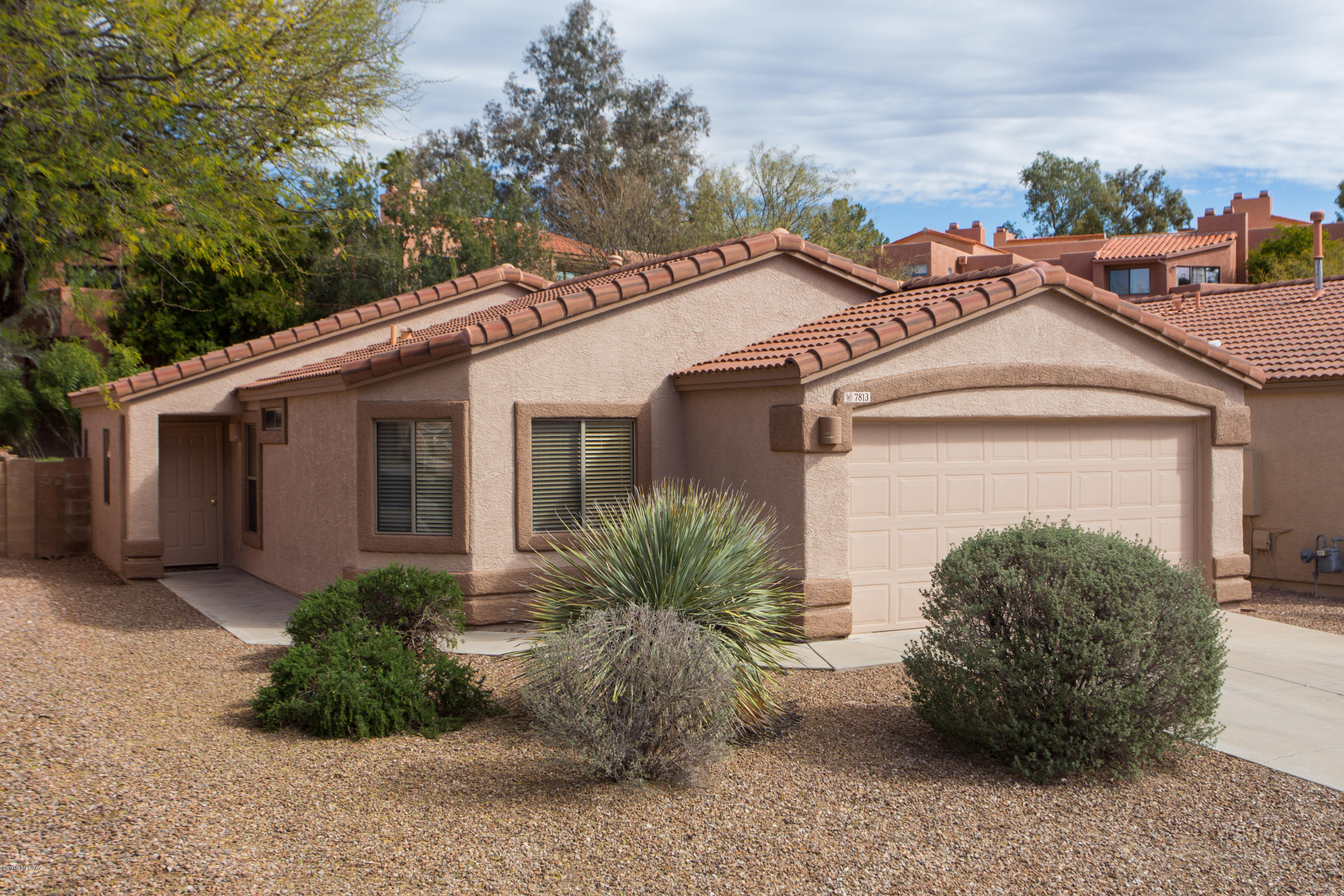 Light and bright Patio Home located on a quiet culdesac with neighborhood sidewalks for peaceful strolls. 2-car garage with concrete driveway. Walk-bike-drive to Sabino Canyon Recreation Area or go  shopping and to restaurants nearby. District 16 Schools.  Split Bdrm Plan, all one level, SS kitchen appliances, and new carpet in all bedrooms. Dual sinks, garden tub and separate shower in Master Bath. Rear brick patio w/tiered landscaping ready for your Patio Table and BBQ.  One owner licensed AZ RE Broker.