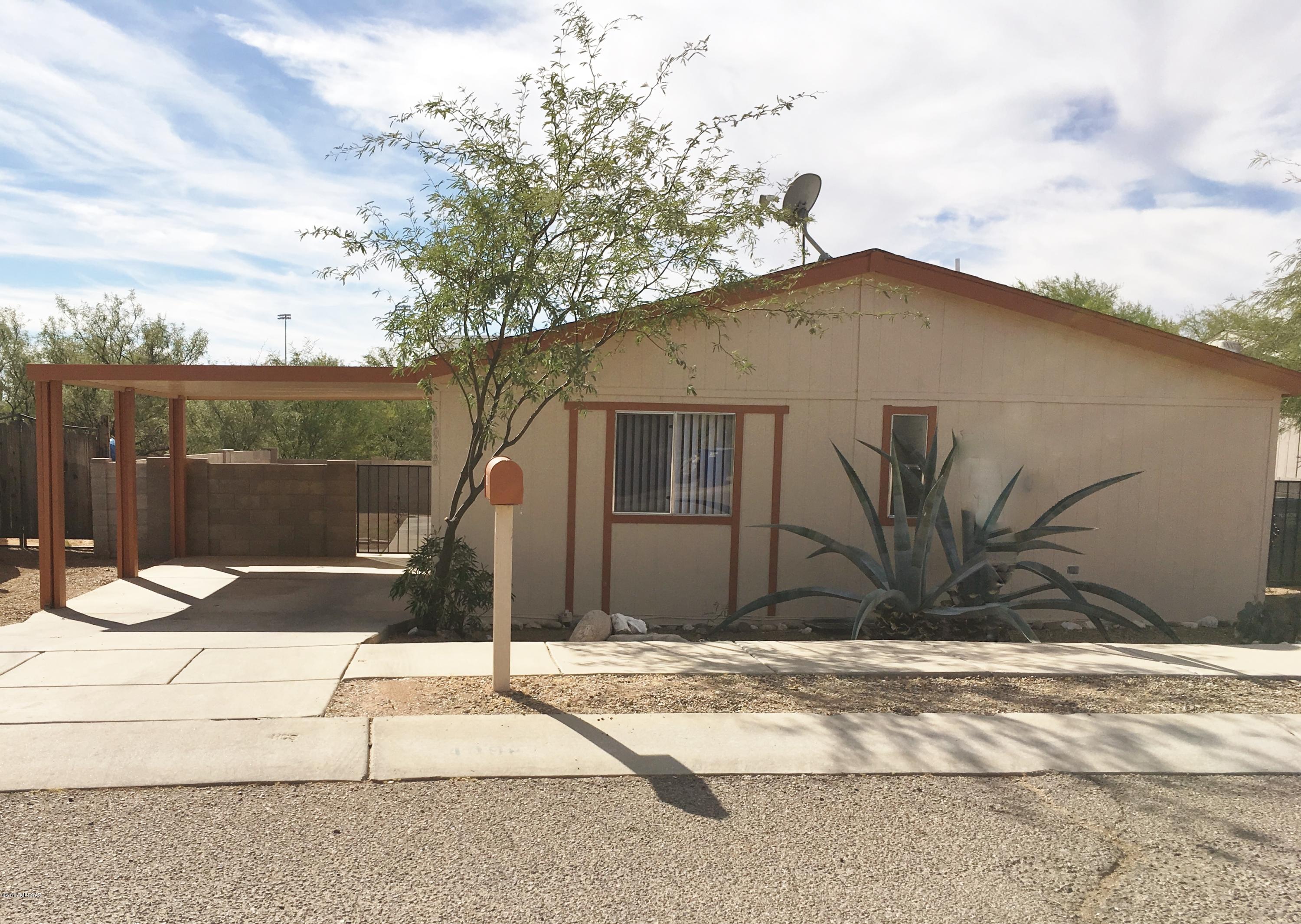 Hard to find three bedroom, two full bath, extra clean, recently redecorated home under $100,000.  Oversized and very functional kitchen.  Lots of cabinets and counter space with attractive appliances.  Freshly painted inside and out and new floor coverings throughout.  Enclosed back yard with concrete wall.  Owner will carry with reasonable down payment.  Owner/Agent.