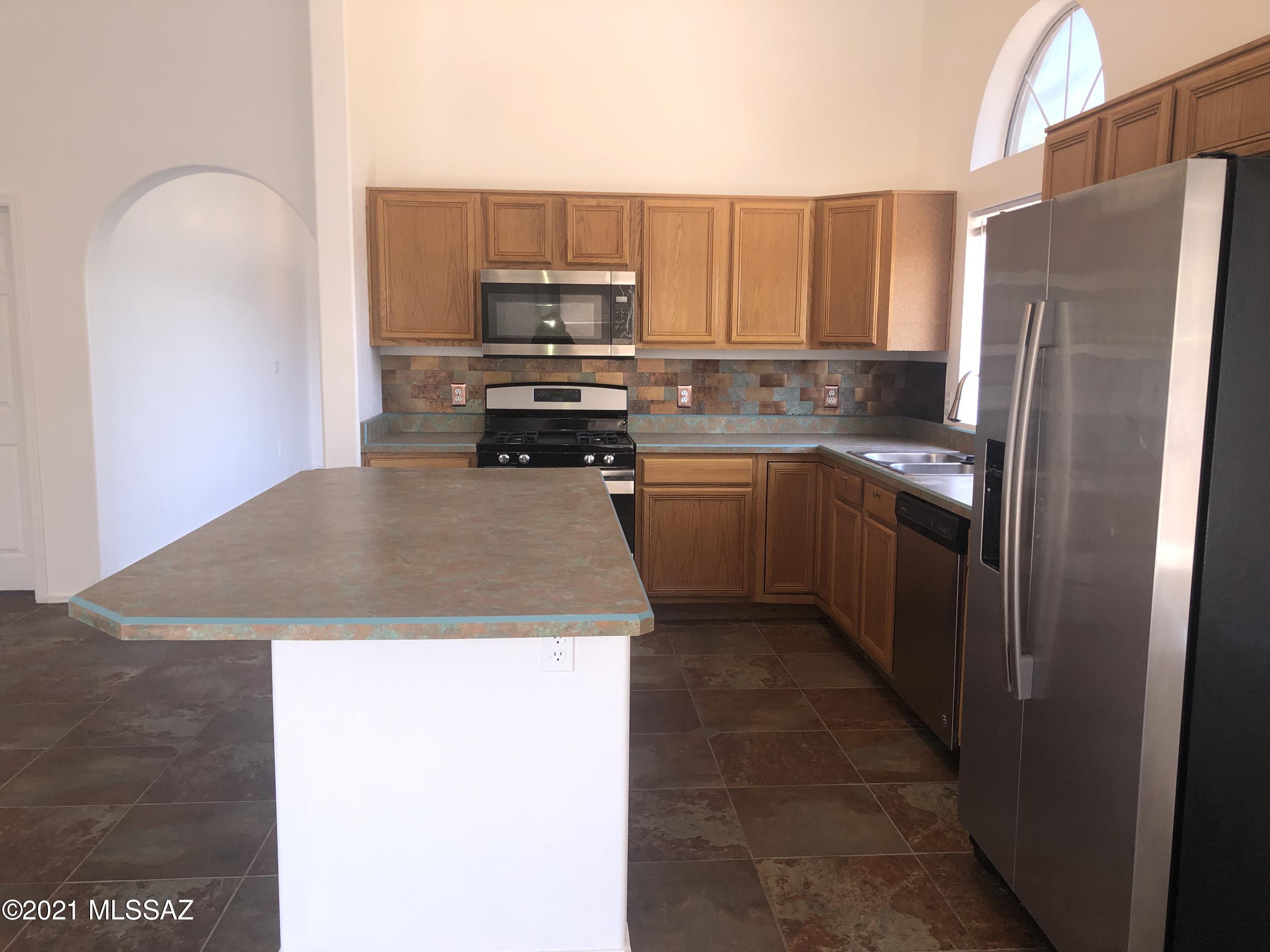 Catalina Shadows Estates (69-540) - Residential Lease