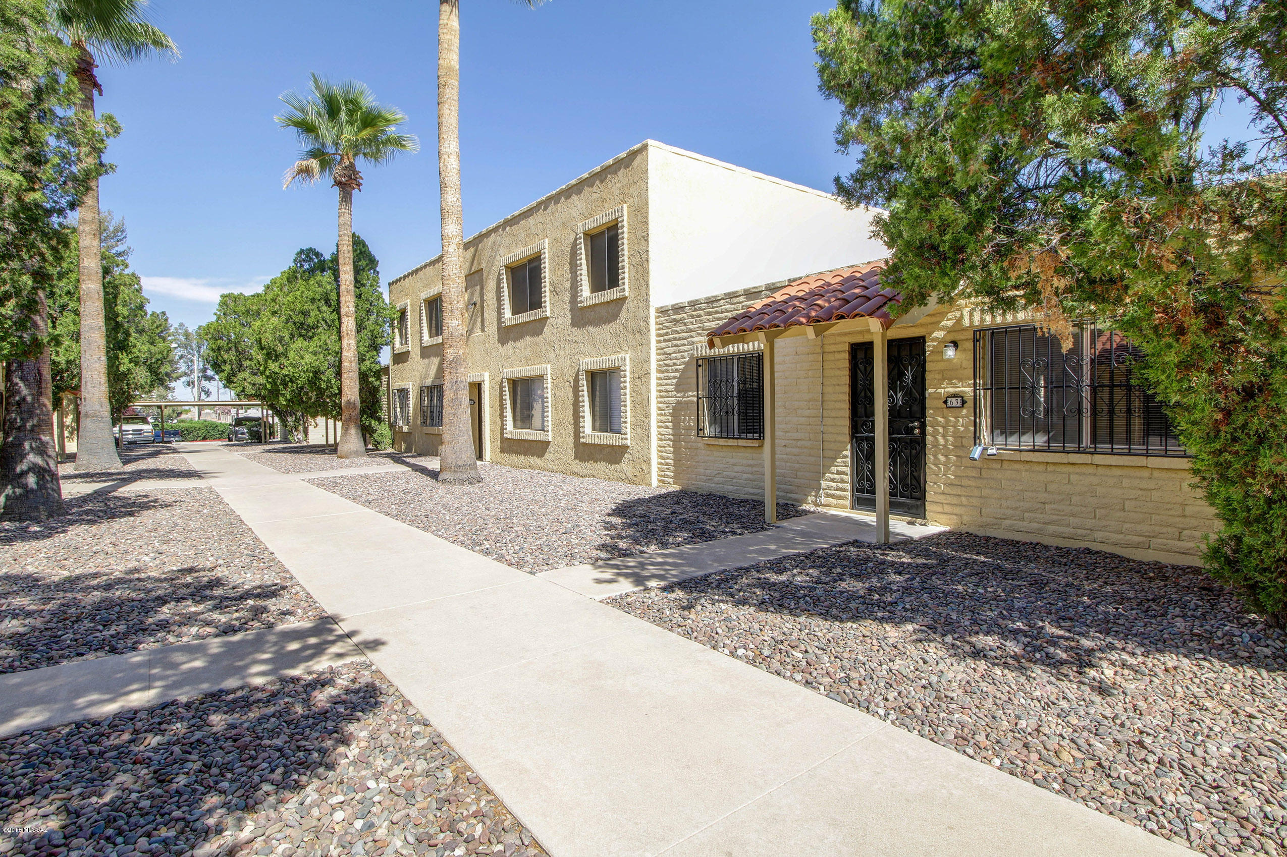 Villa Del Vista Condominium - Residential