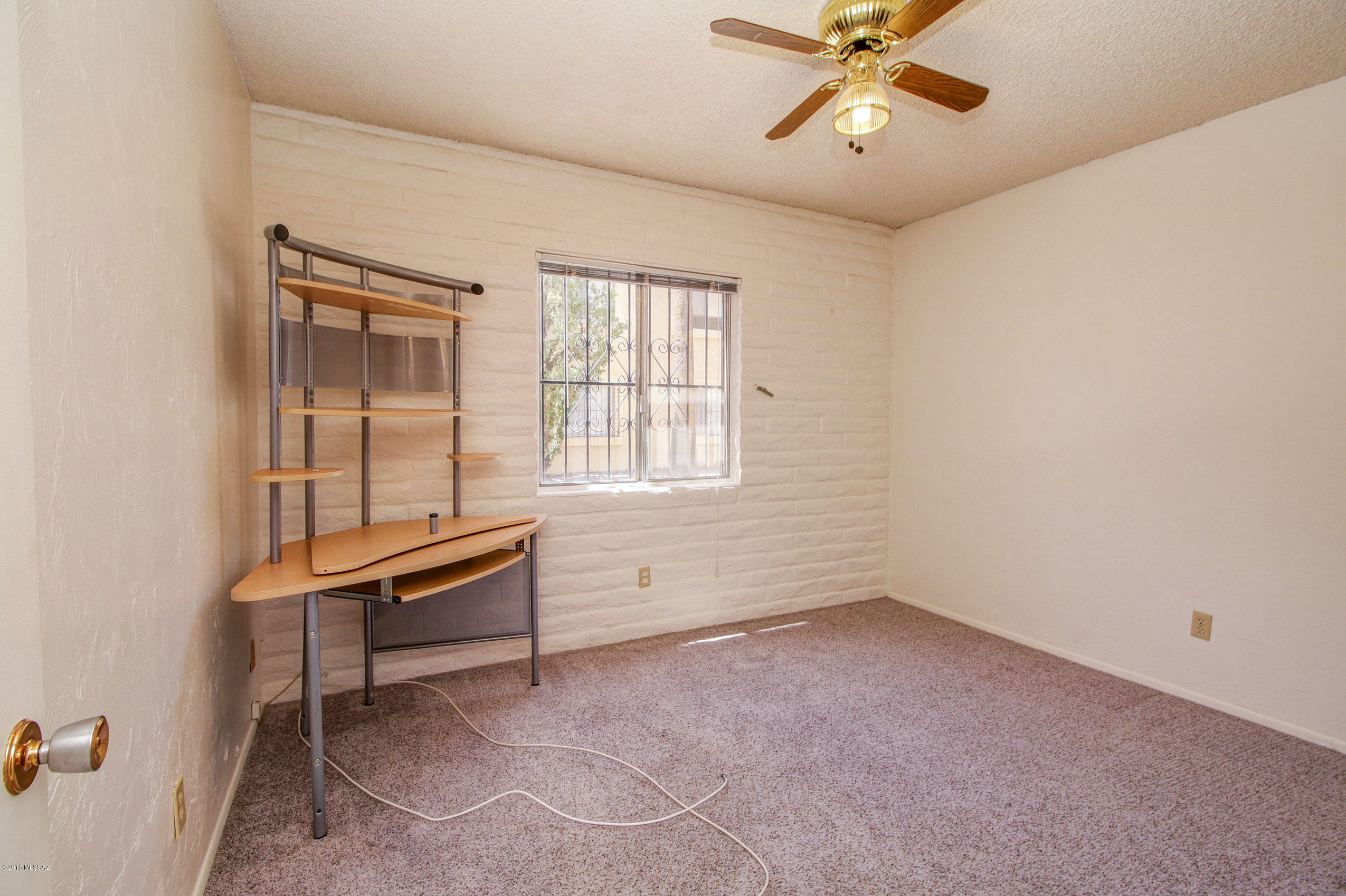 Villa Del Vista Condominium - Residential