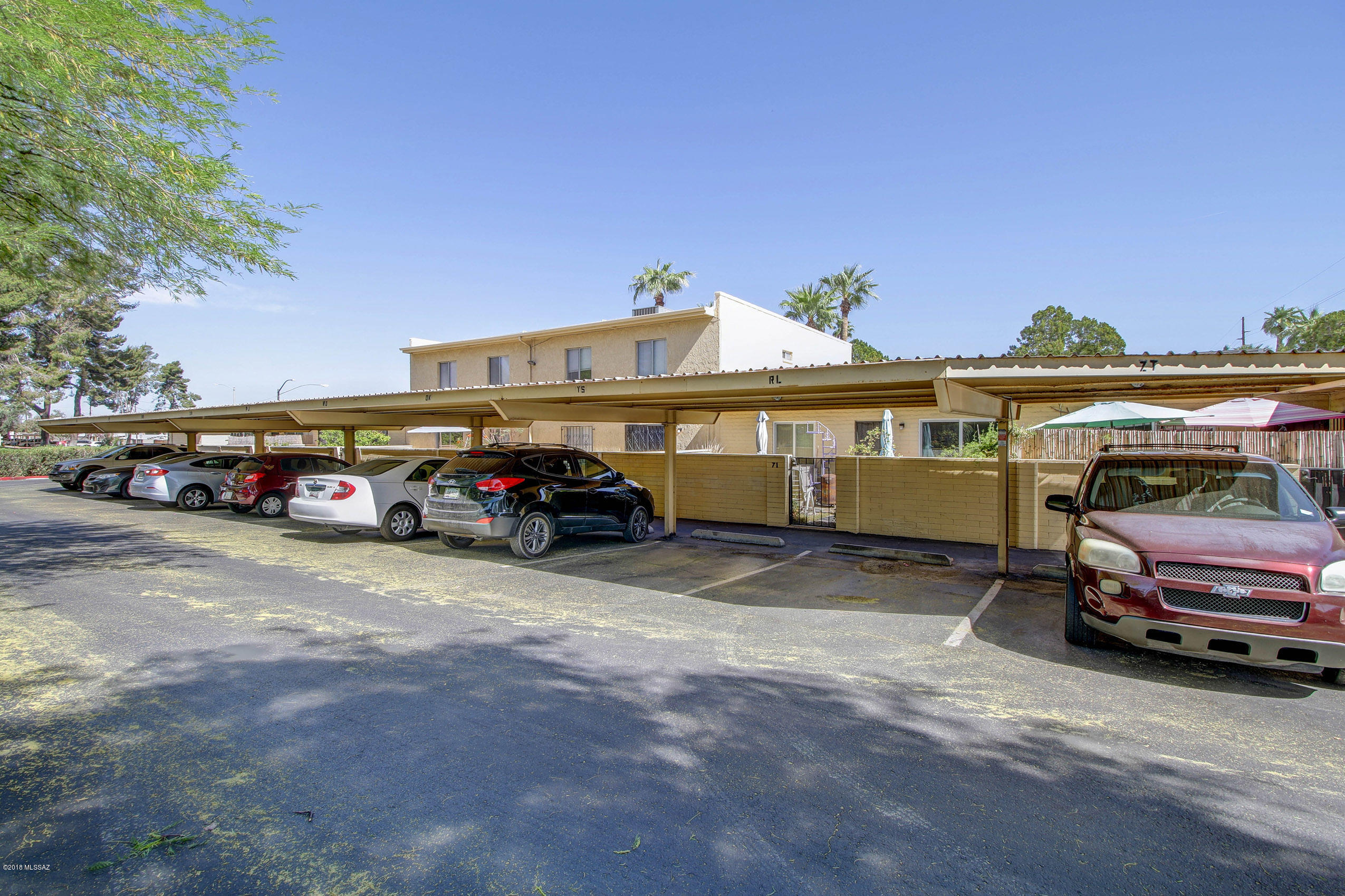 Villa Del Vista Condominium - Residential