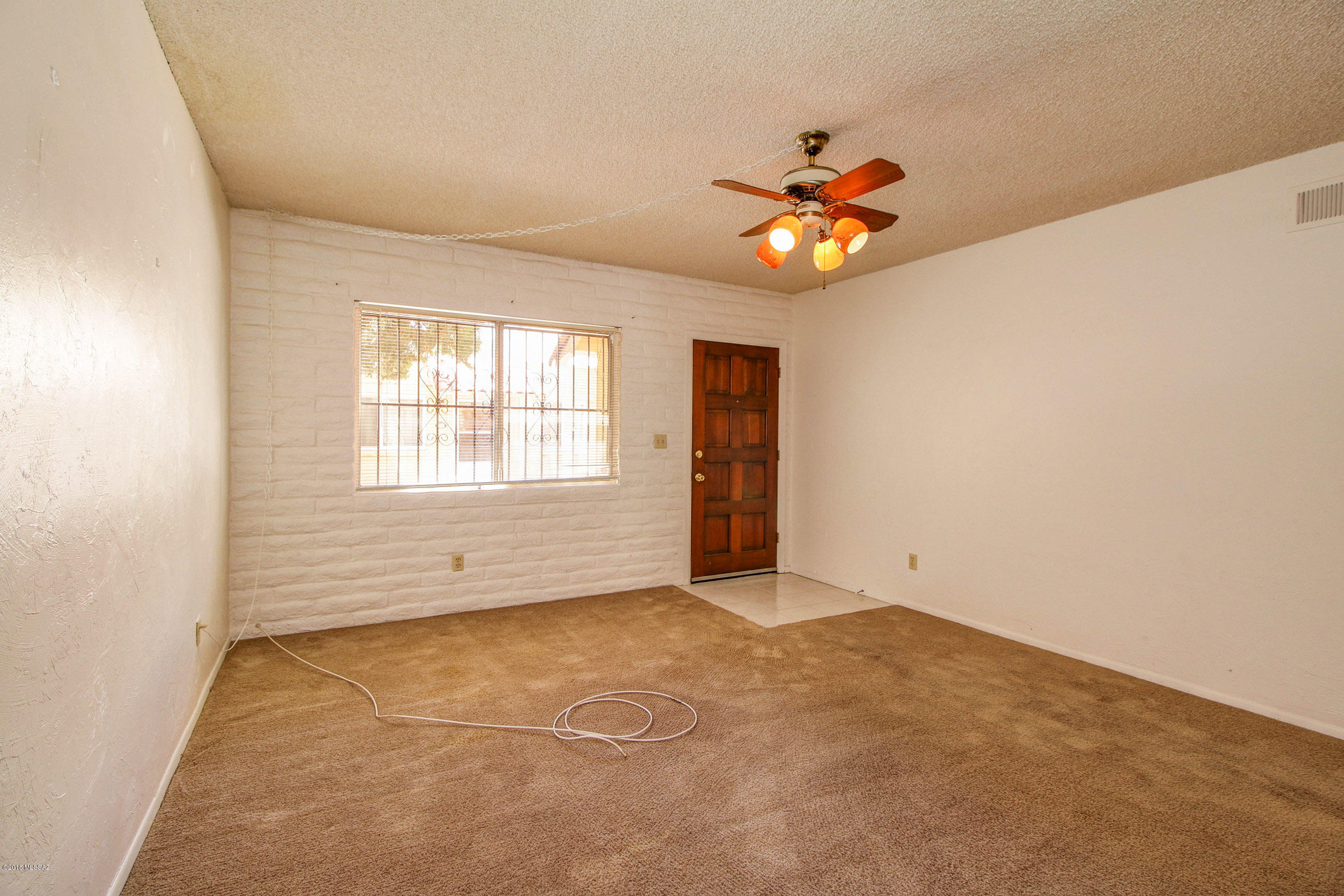 Villa Del Vista Condominium - Residential