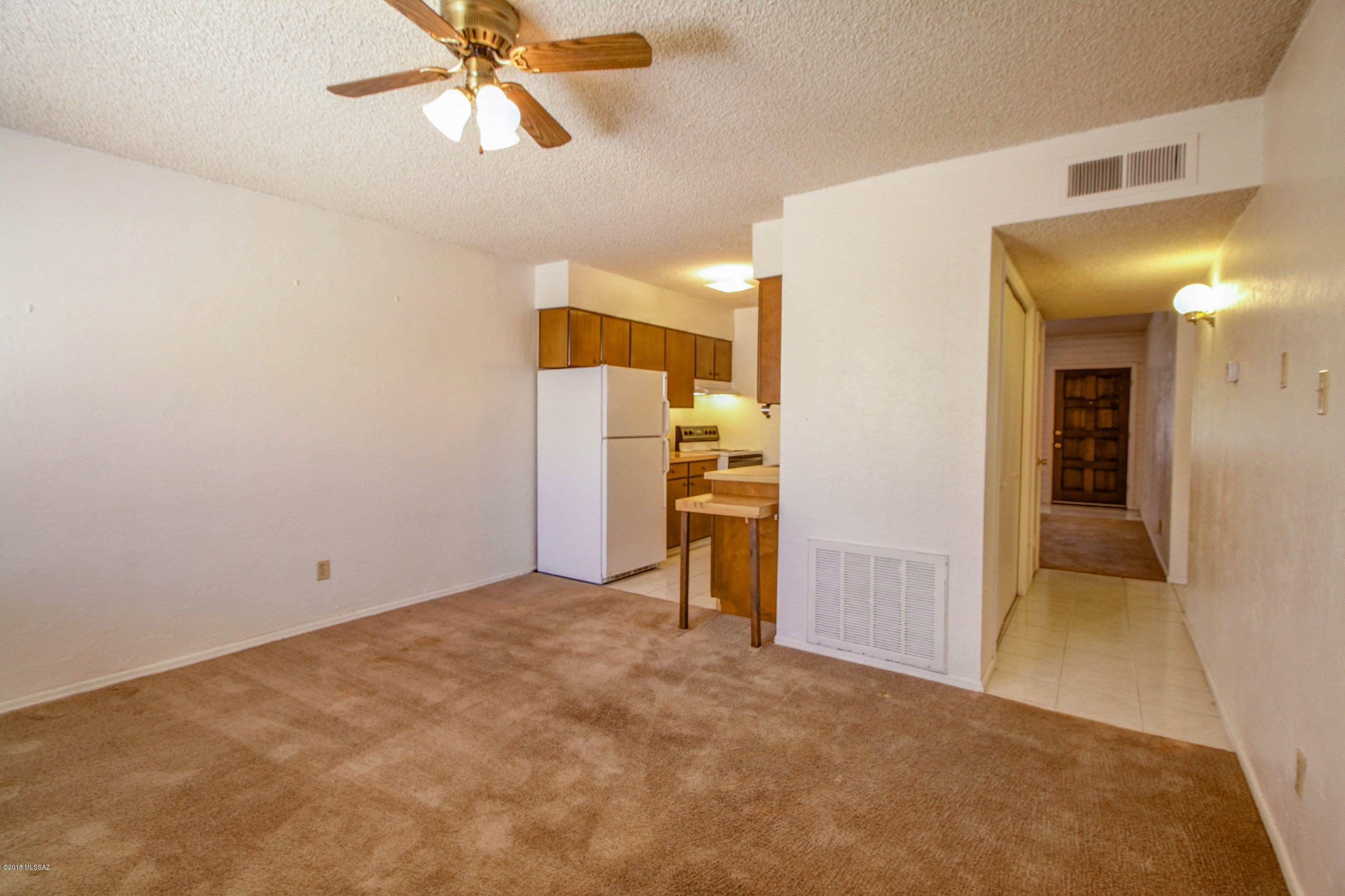 Villa Del Vista Condominium - Residential