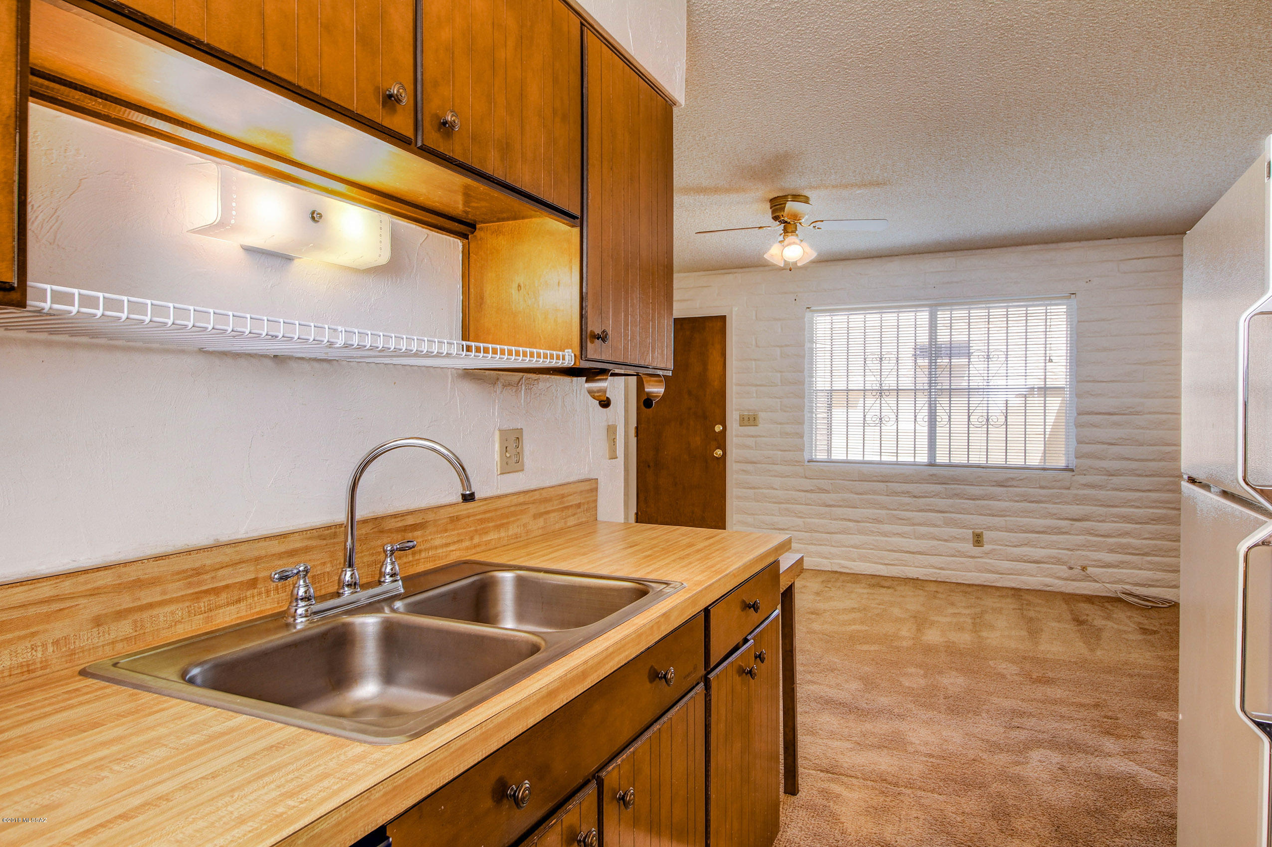 Villa Del Vista Condominium - Residential