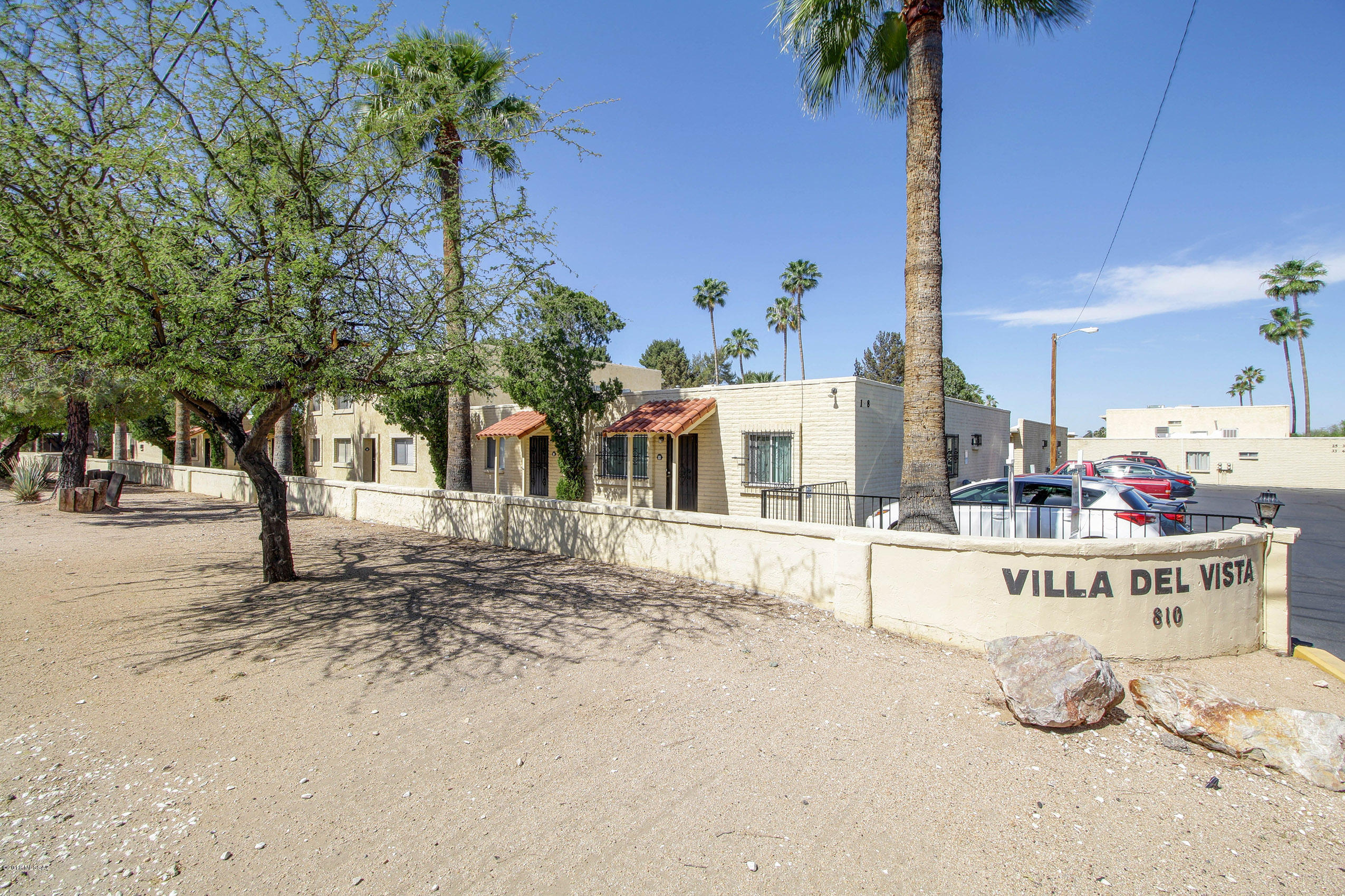 Villa Del Vista Condominium - Residential
